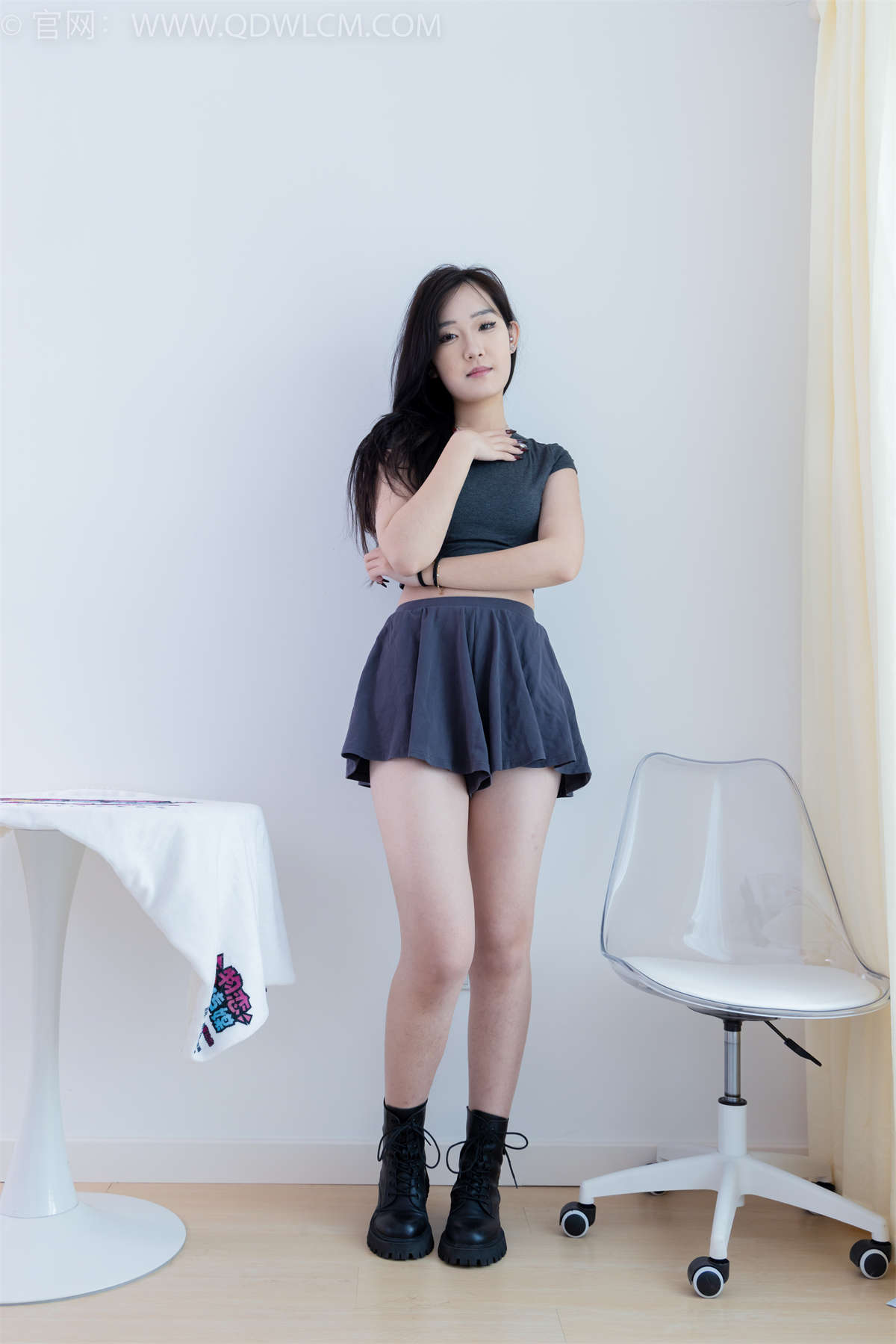 物恋传媒 NO.1843 橙橙-坠入爱河-日更街拍