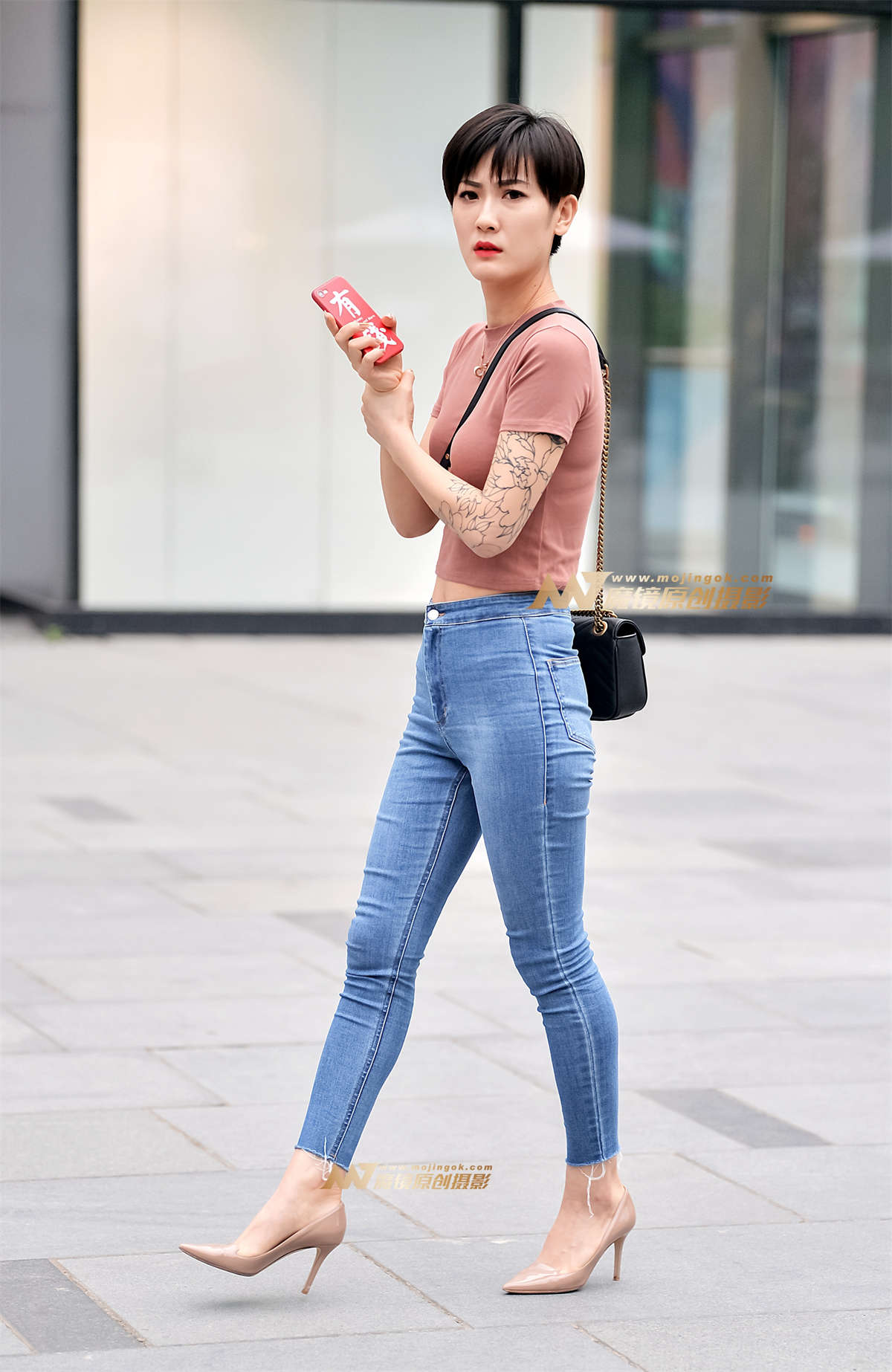 左手倒影赛帖：牛仔美女时尚美丽-日更街拍