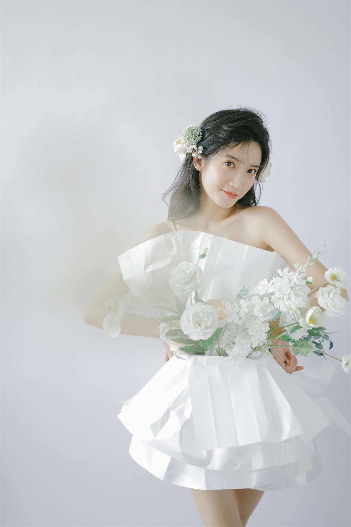 YITUYU艺图语 2022.07.26 花束女孩 一只阿梦崽插图1