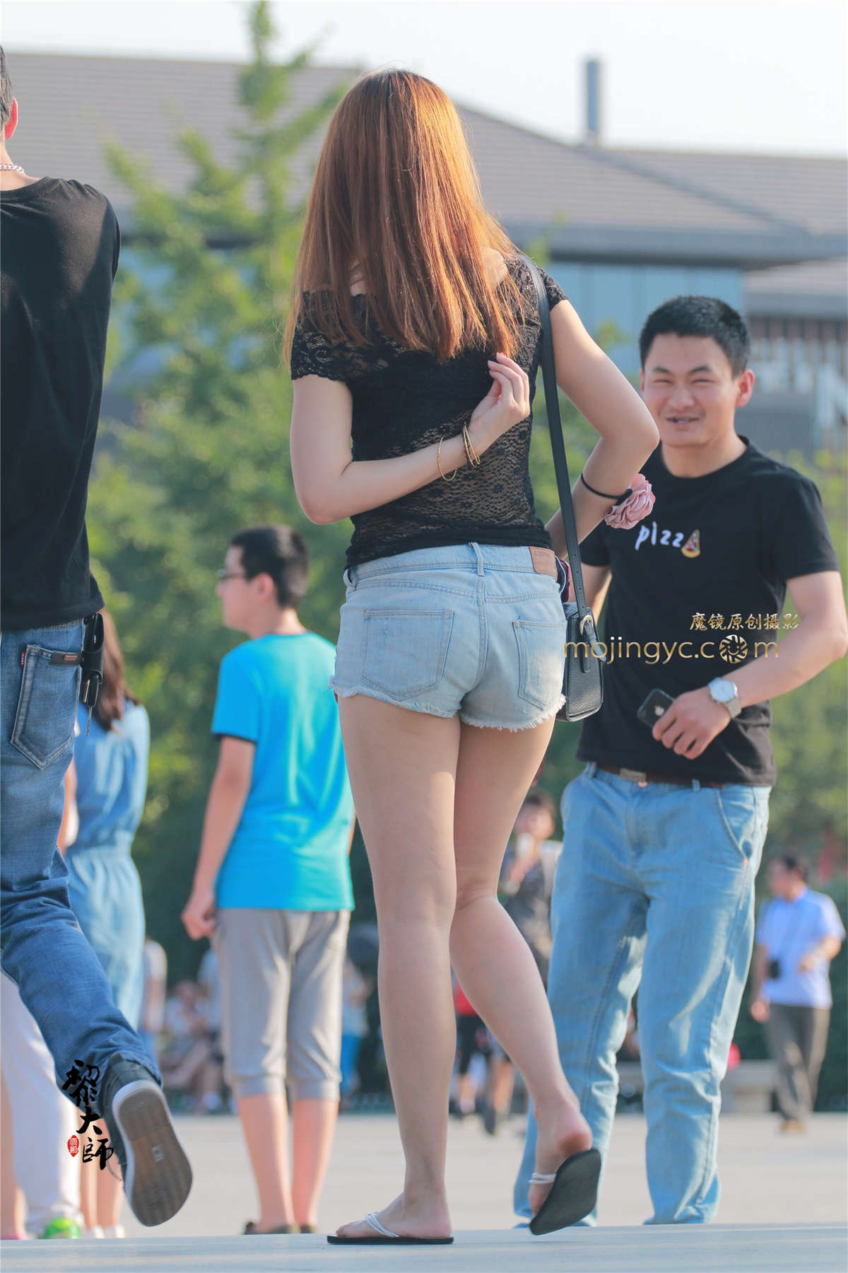 图片[2]-美腿热裤、性感诱惑！-日更街拍