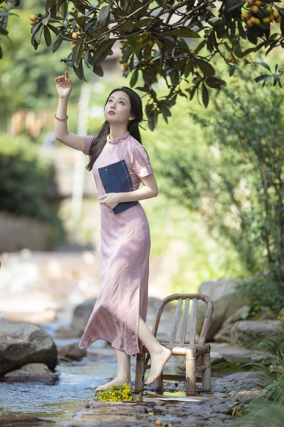 YITUYU艺图语 2022.08.26 凉夏 小温暖想要个大太阳-日更街拍