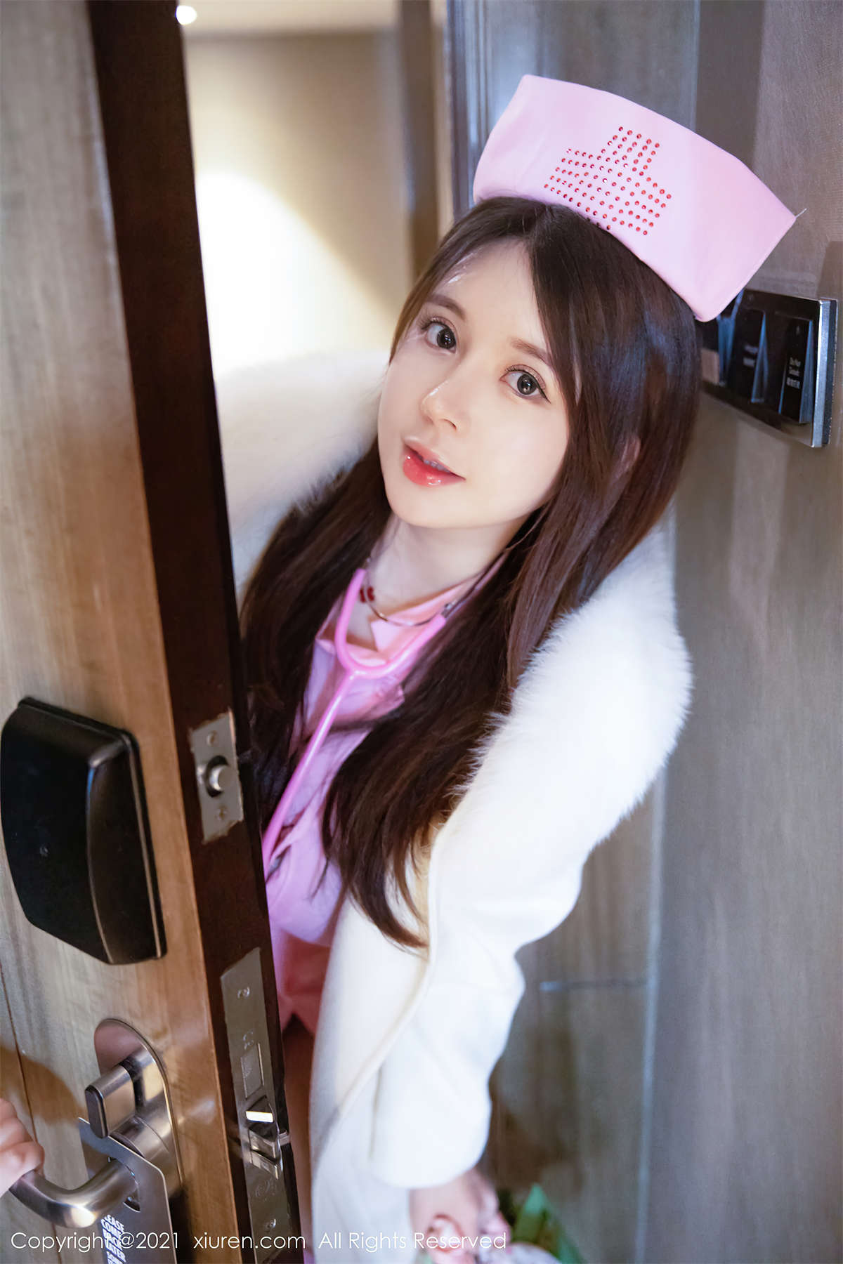 Xiuren秀人网 2021.02.26 NO.3143 奶油妹妹-日更街拍