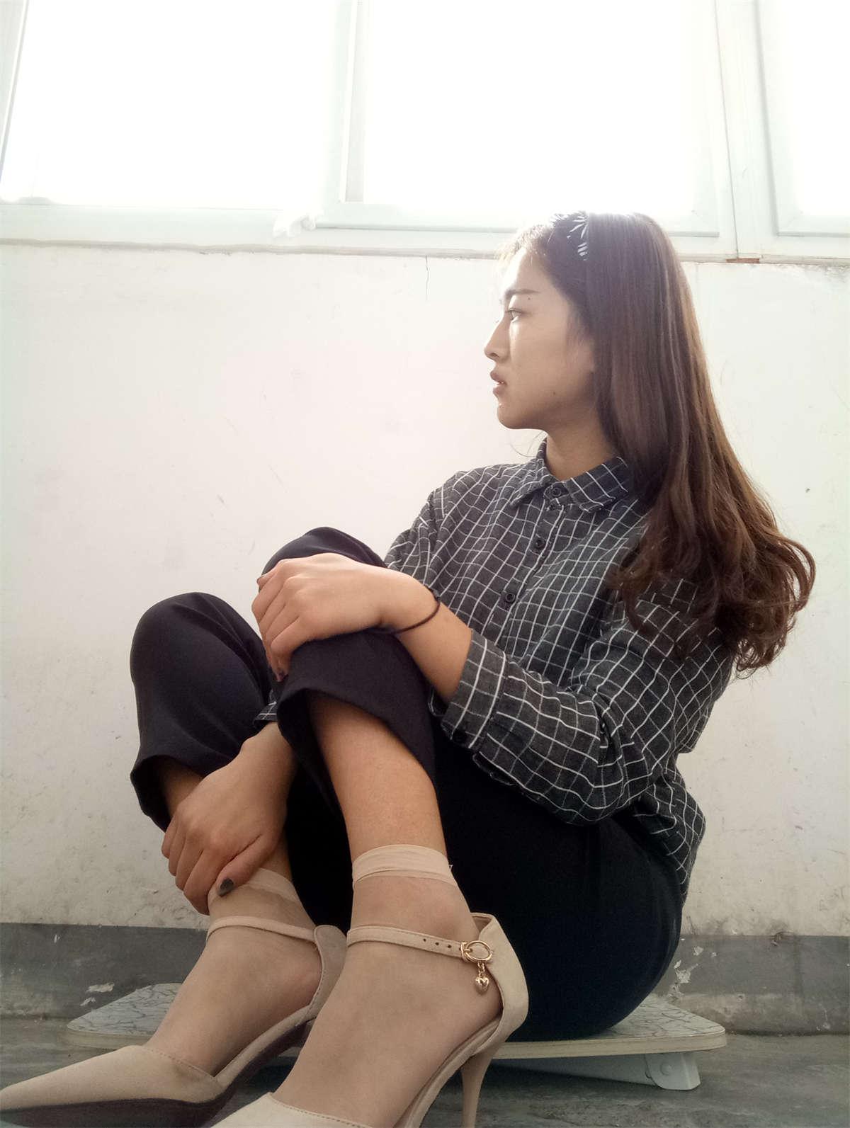 图片[2]-学妹校园寝室短丝系列003期 马聪-日更街拍