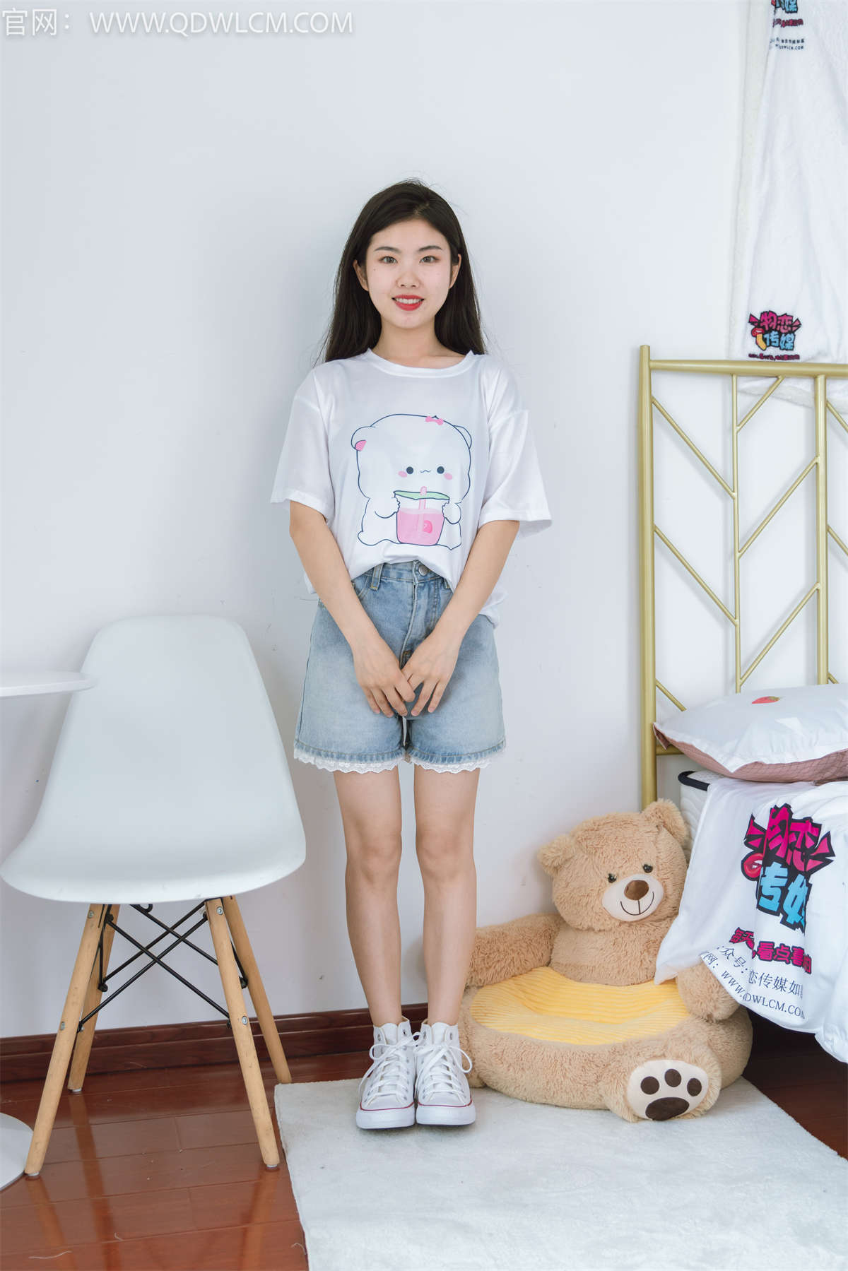 物恋传媒 NO.1310 米米-晚夜微雨-日更街拍