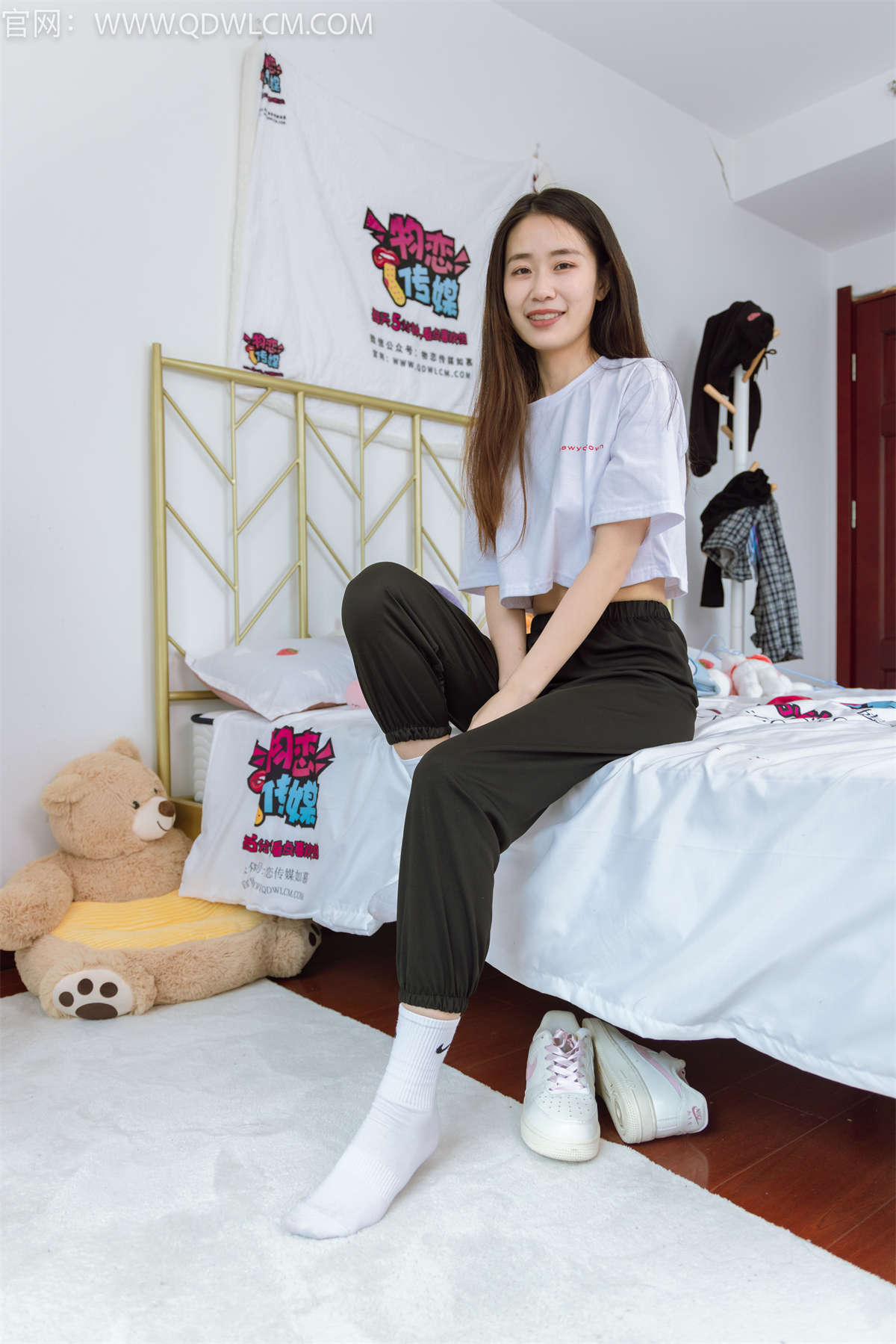 图片[2]-物恋传媒 NO.1274 菜菜-岁岁年年-日更街拍