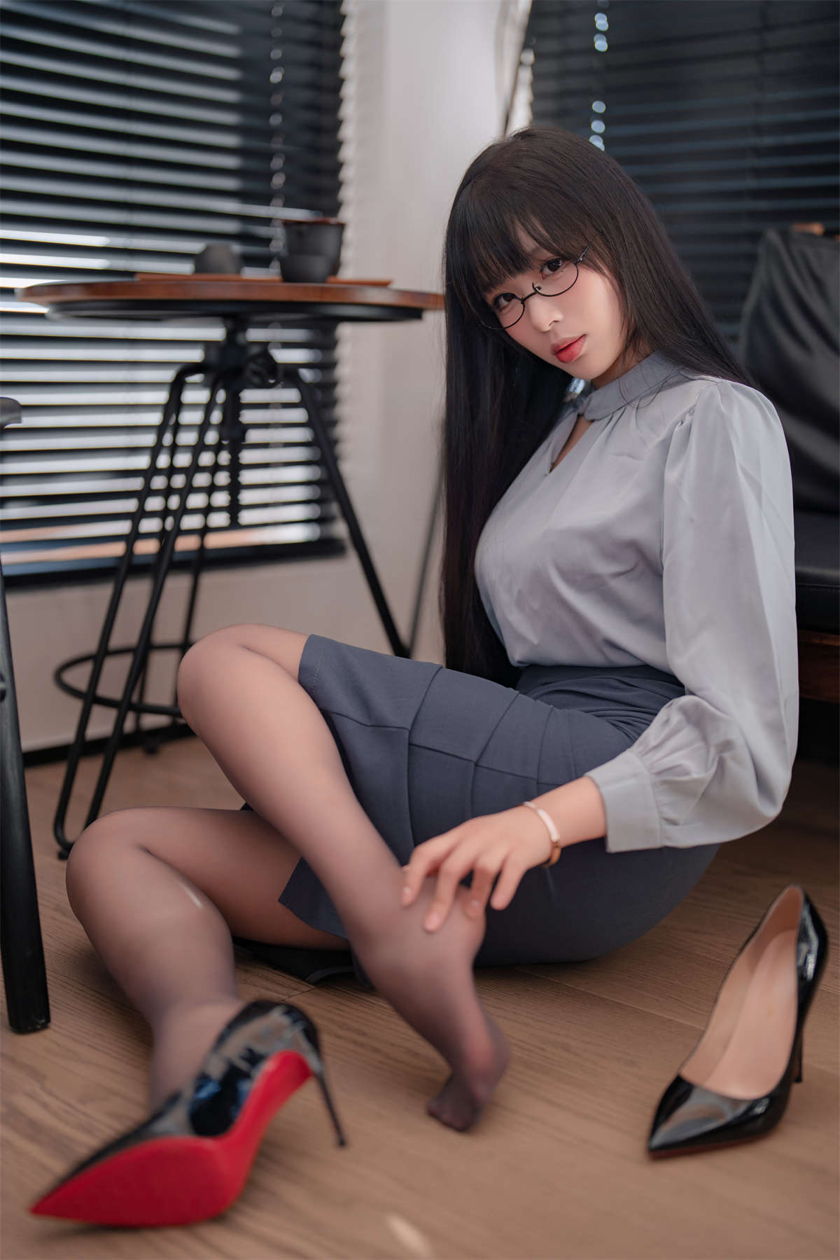 轩萧学姐NO.067 蓝裙OL-日更街拍