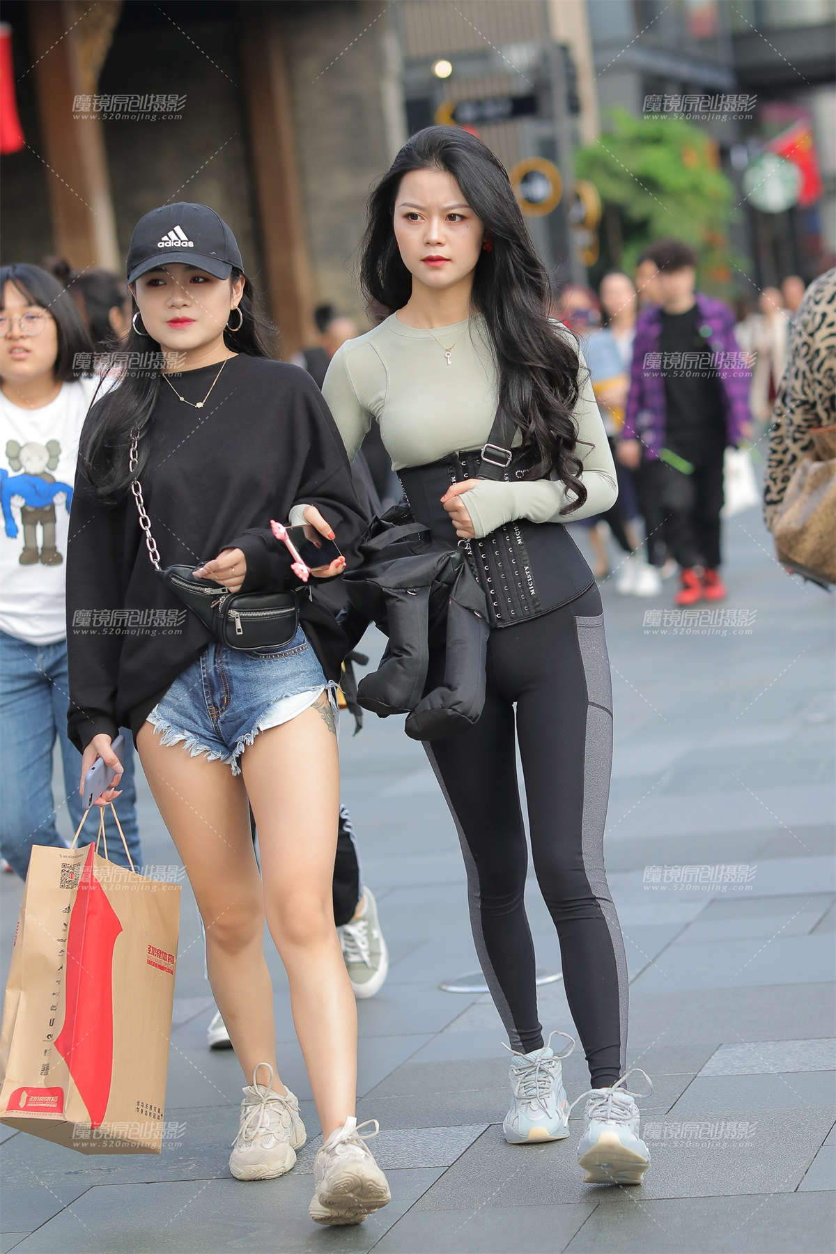 【凯恩赛贴】束腰美眉-日更街拍