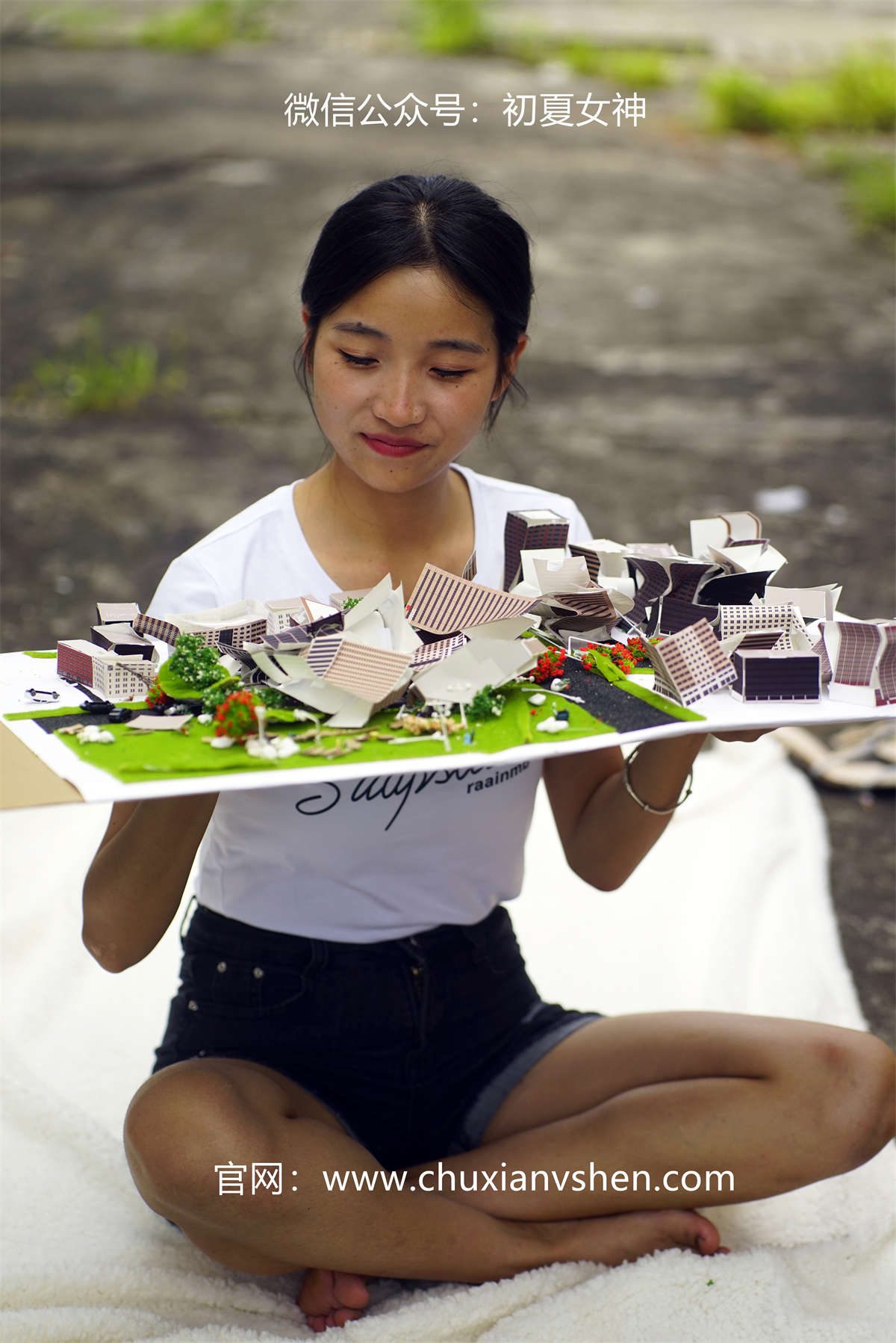 图片[2]-初夏女神 No.070 点点 误入小人国-日更街拍