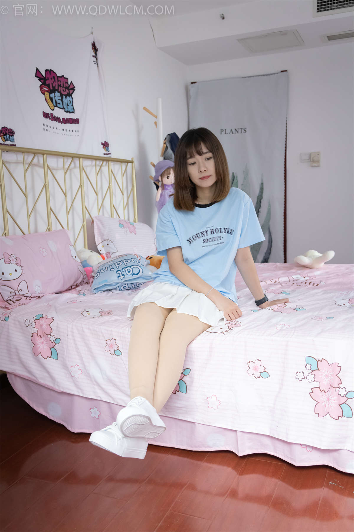 物恋传媒 NO.1768 婷婷-漫长黑夜（盲盒1）-日更街拍