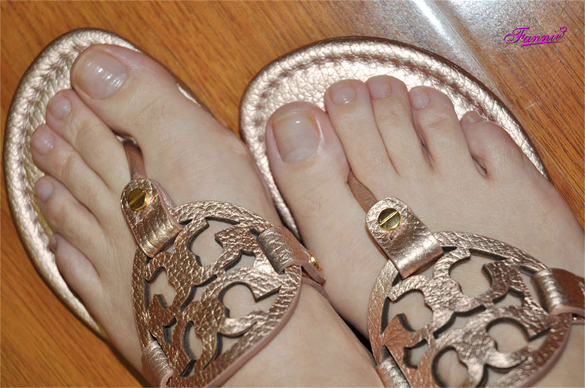 图片[2]-Fannie芬妮美足园NO.407 尘封许久的鞋袜和相机-日更街拍