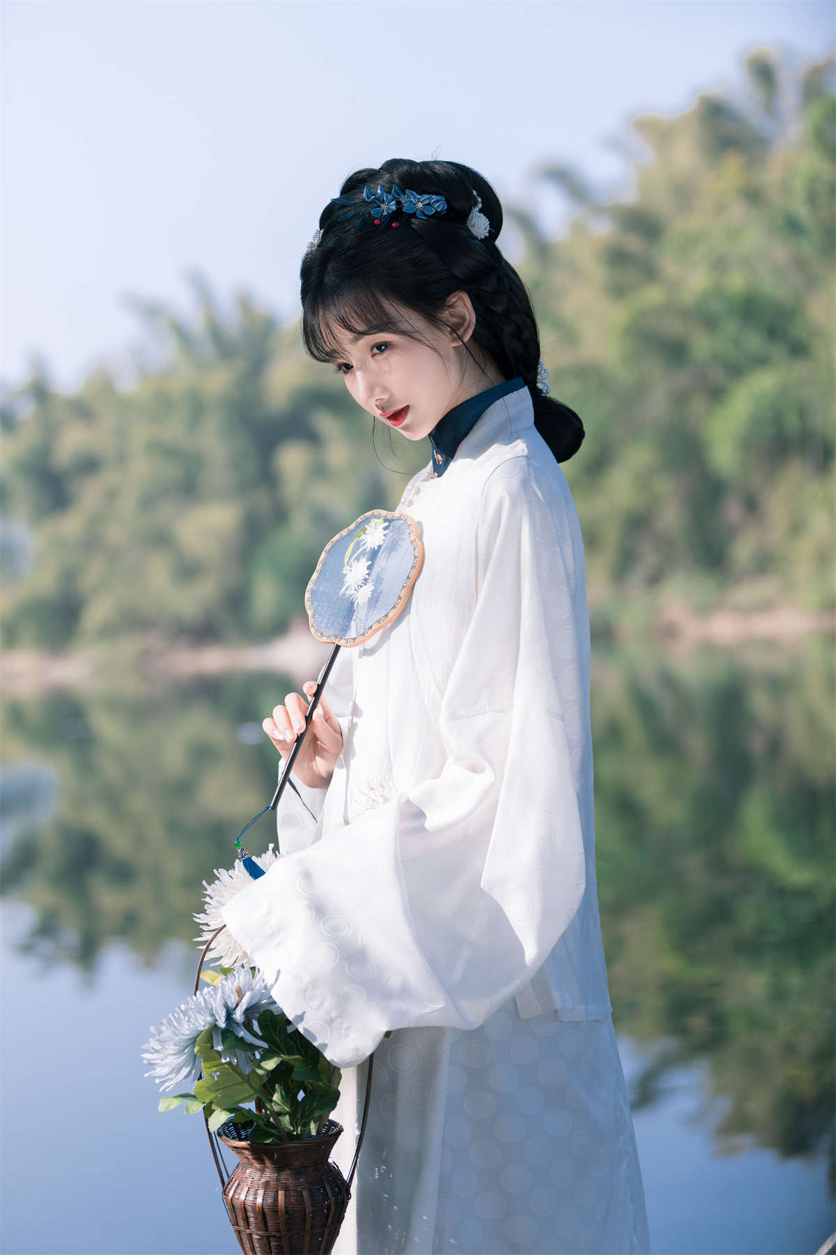 YITUYU艺图语 2023.05.01 咏菊 五月兔插图1