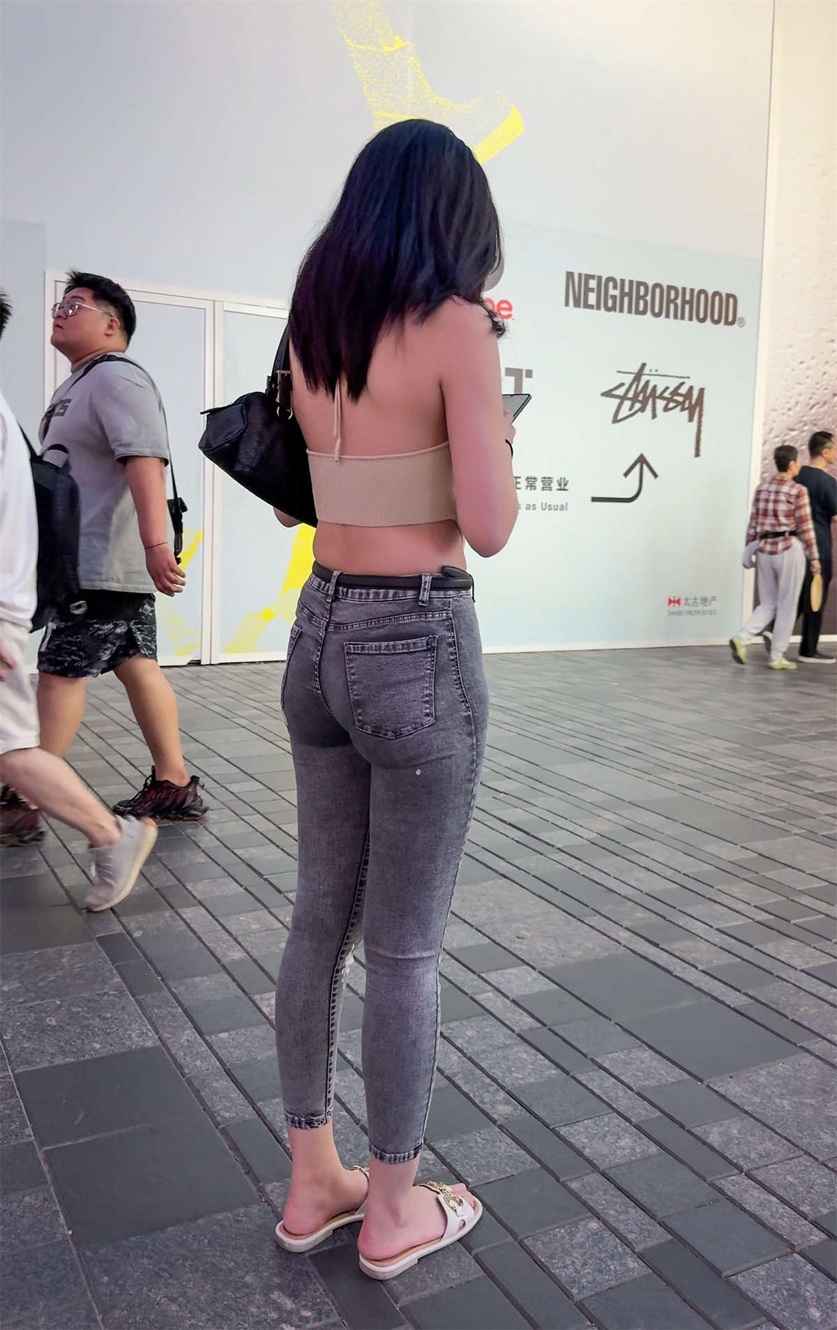 图片[2]-夜拍性感牛仔裤（视频版）-日更街拍