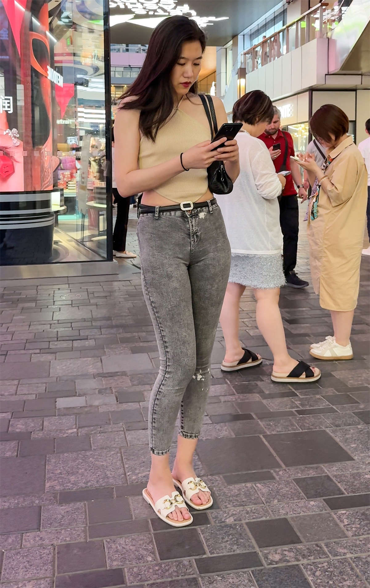 夜拍性感牛仔裤（视频版）-日更街拍