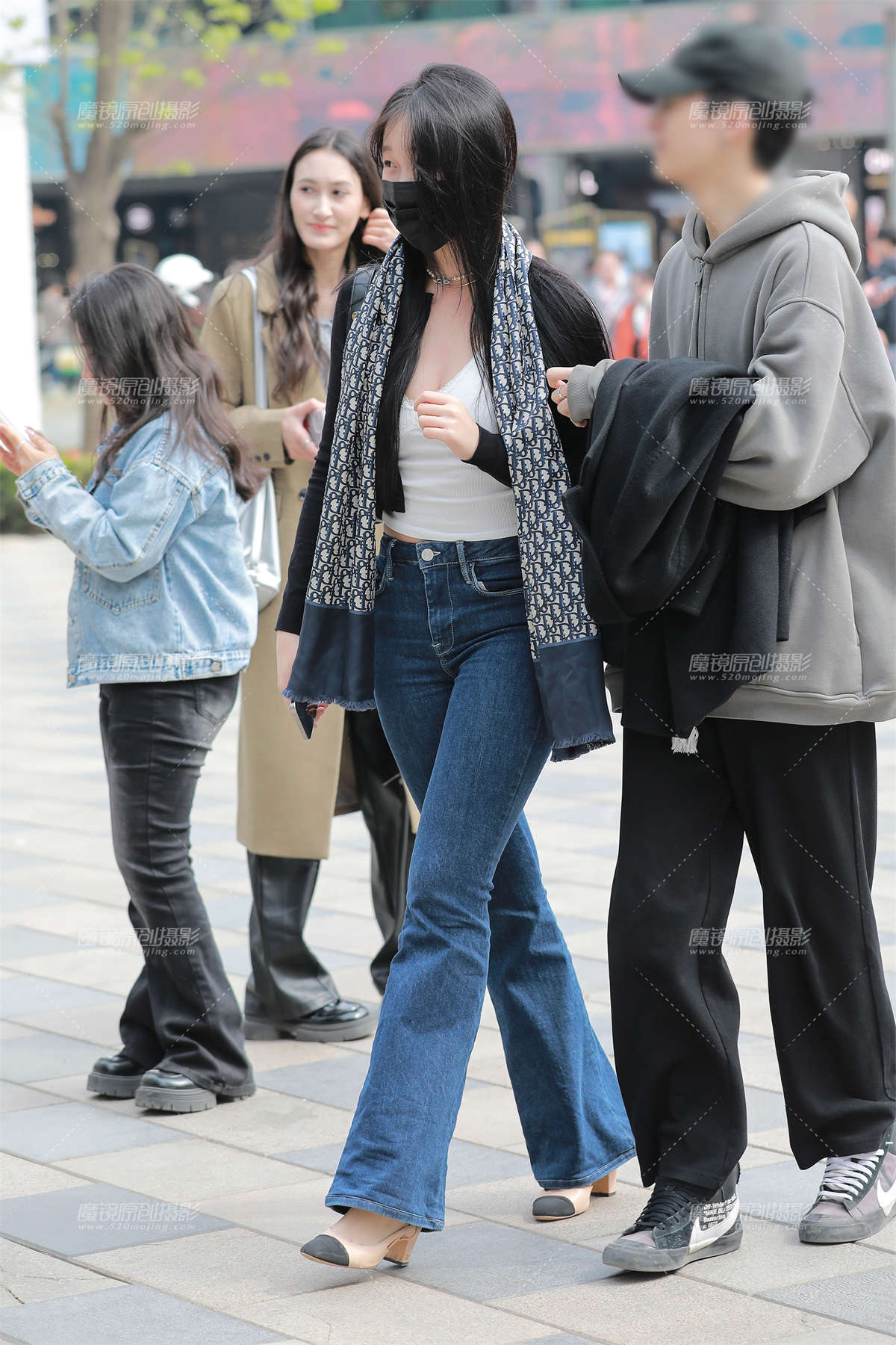 图片[2]-丰满蓝牛美眉-日更街拍