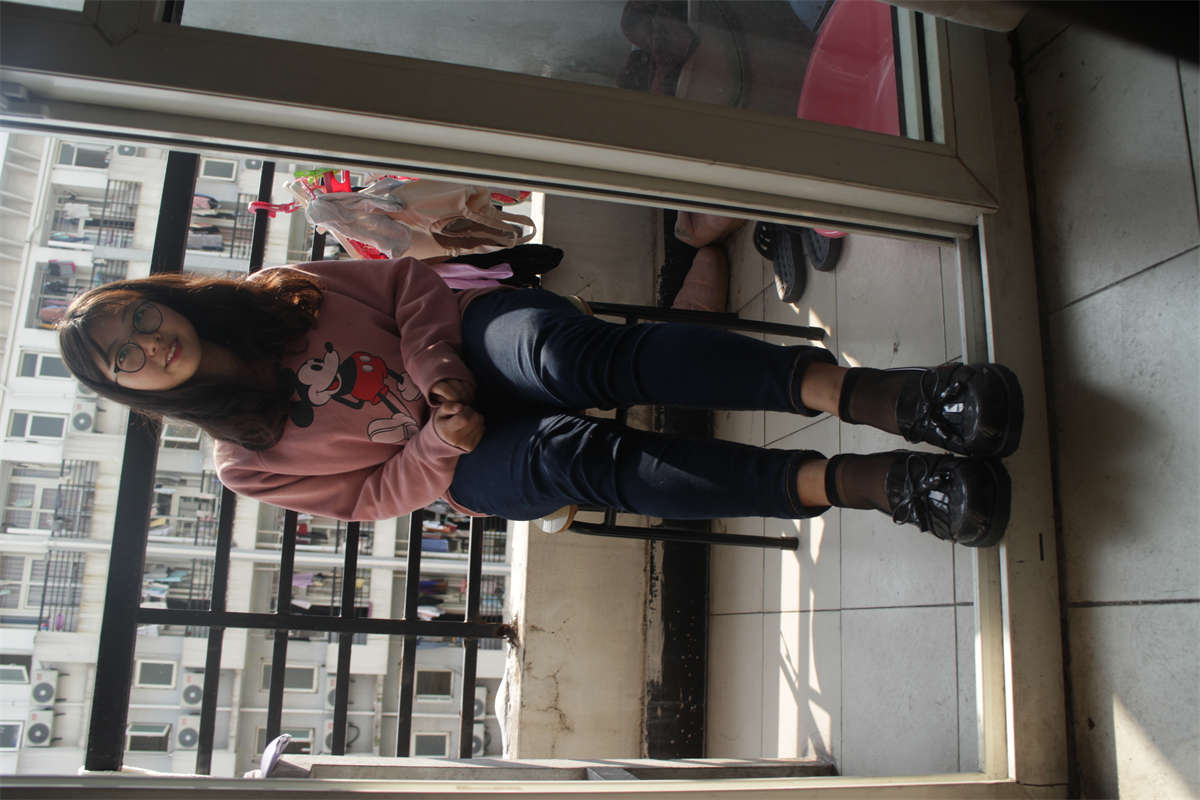 图片[2]-学妹校园寝室短丝系列007期 朱晨伊-日更街拍