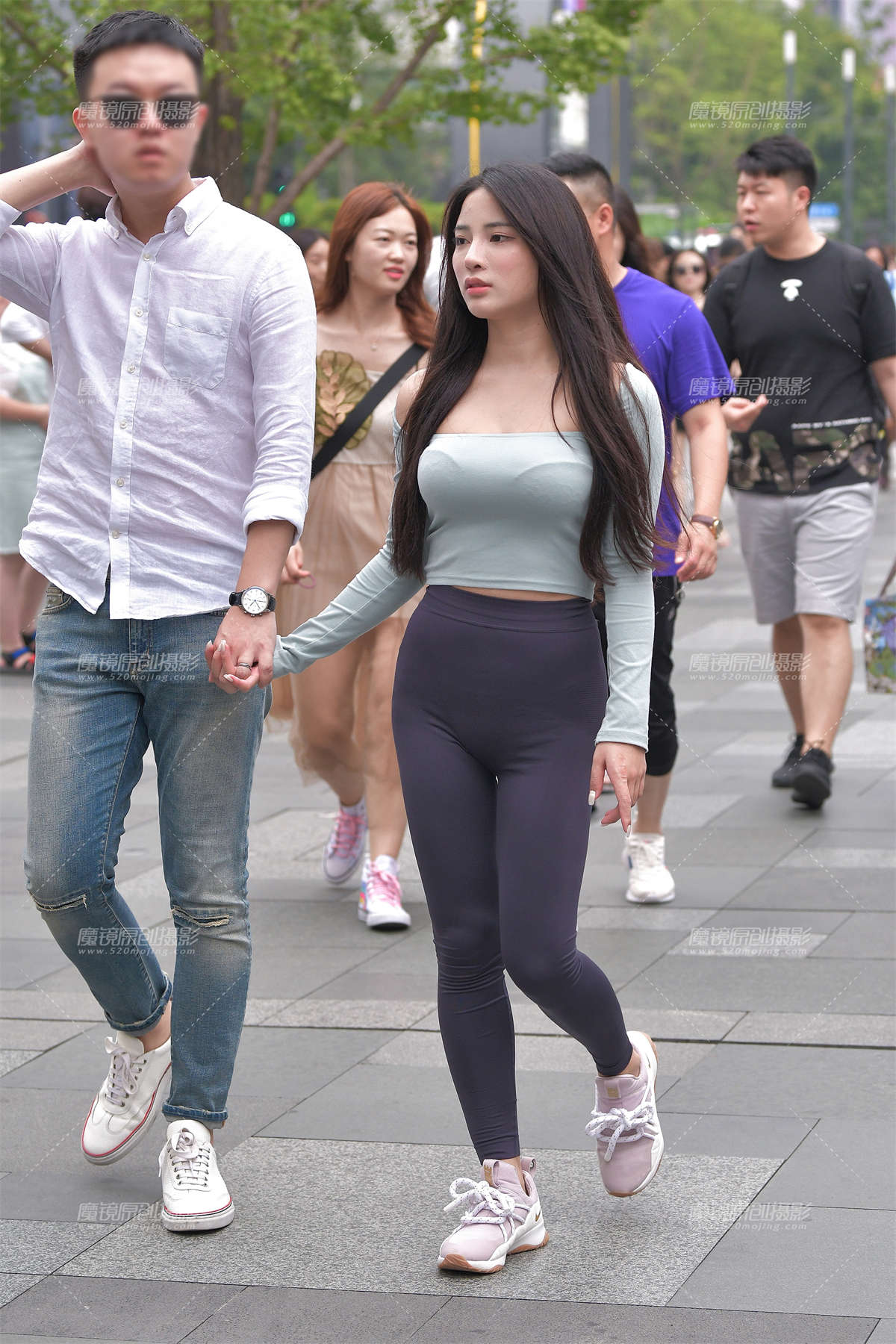 [视觉冲击赛贴】性感的紧身裤女友-日更街拍