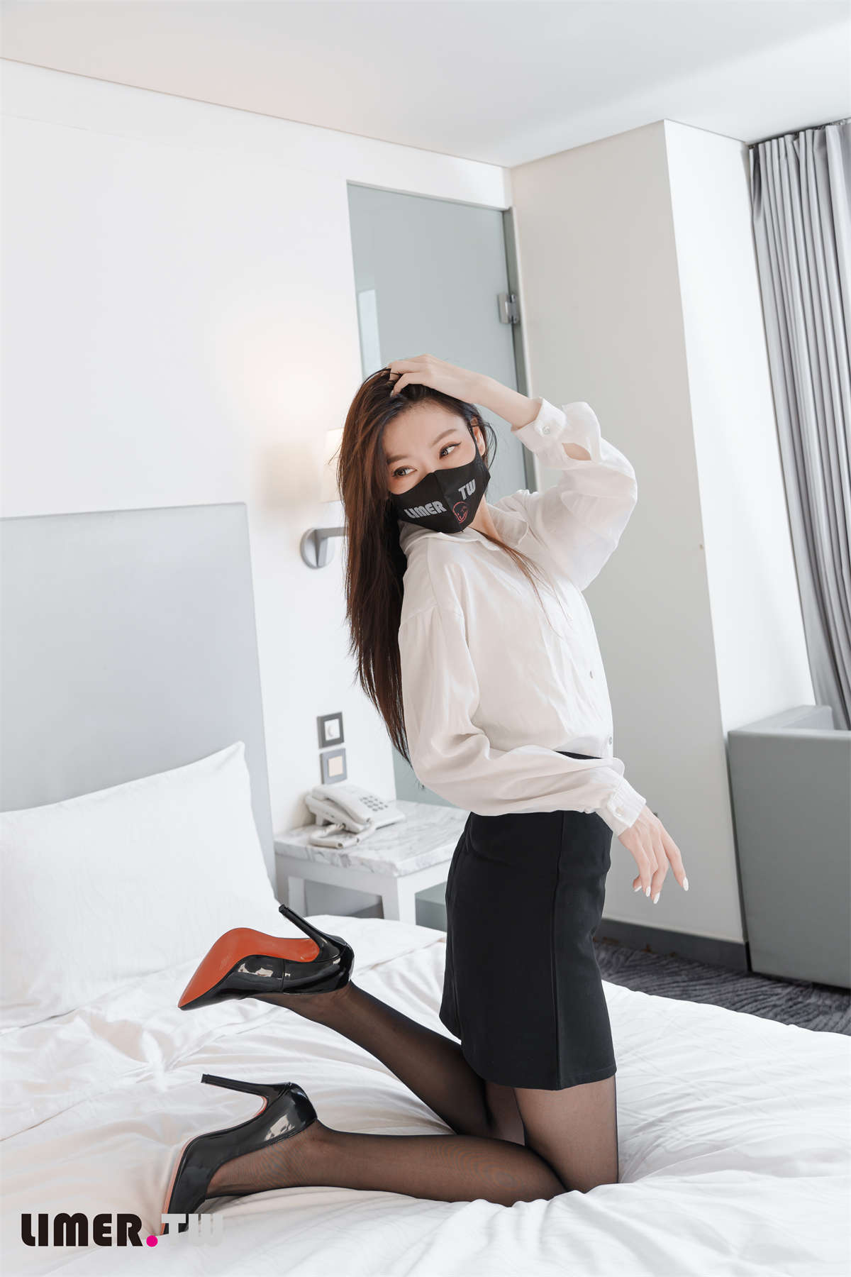 图片[2]-Limerence原创 No.62 語葳女神 Jaly完美长腿 黑丝 OL诱惑-日更街拍