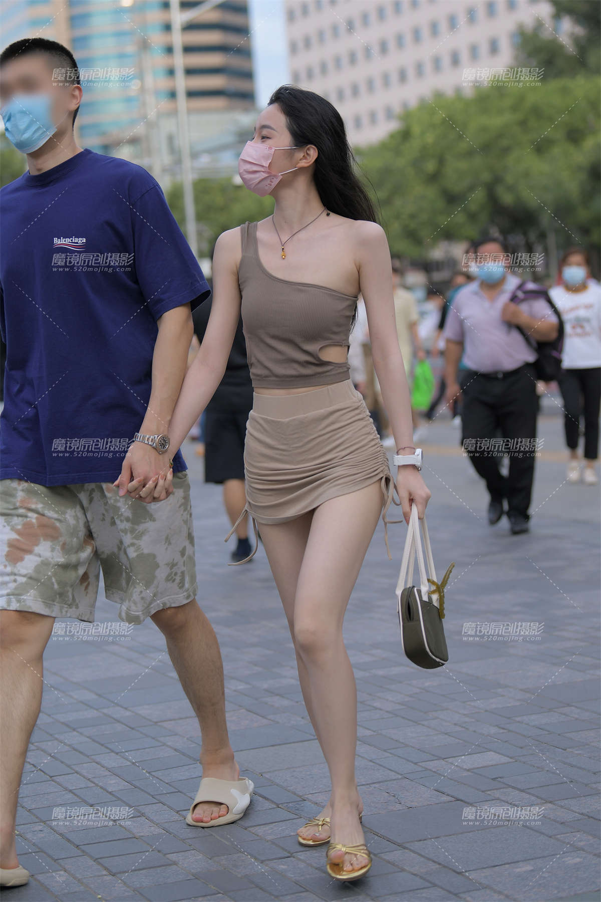 娇嫩女友-日更街拍