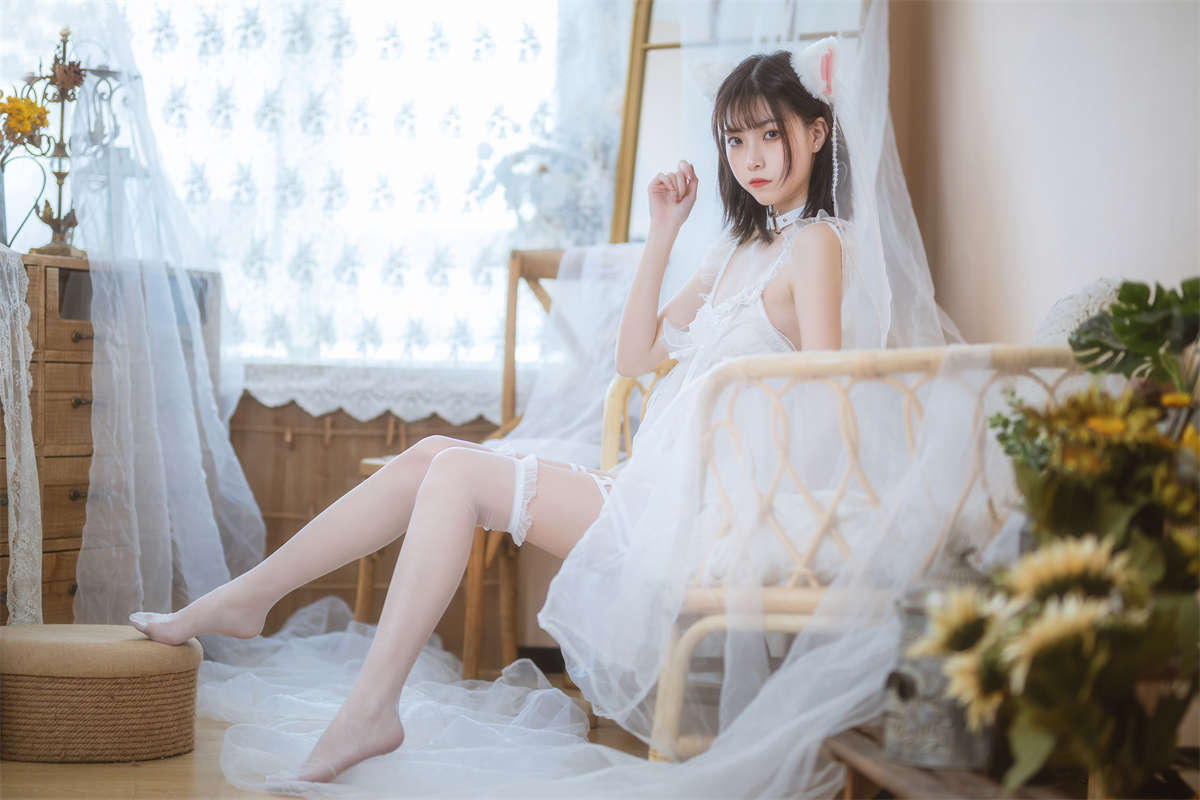 图片[2]-许岚(叁月life) 少女白色裙-日更街拍