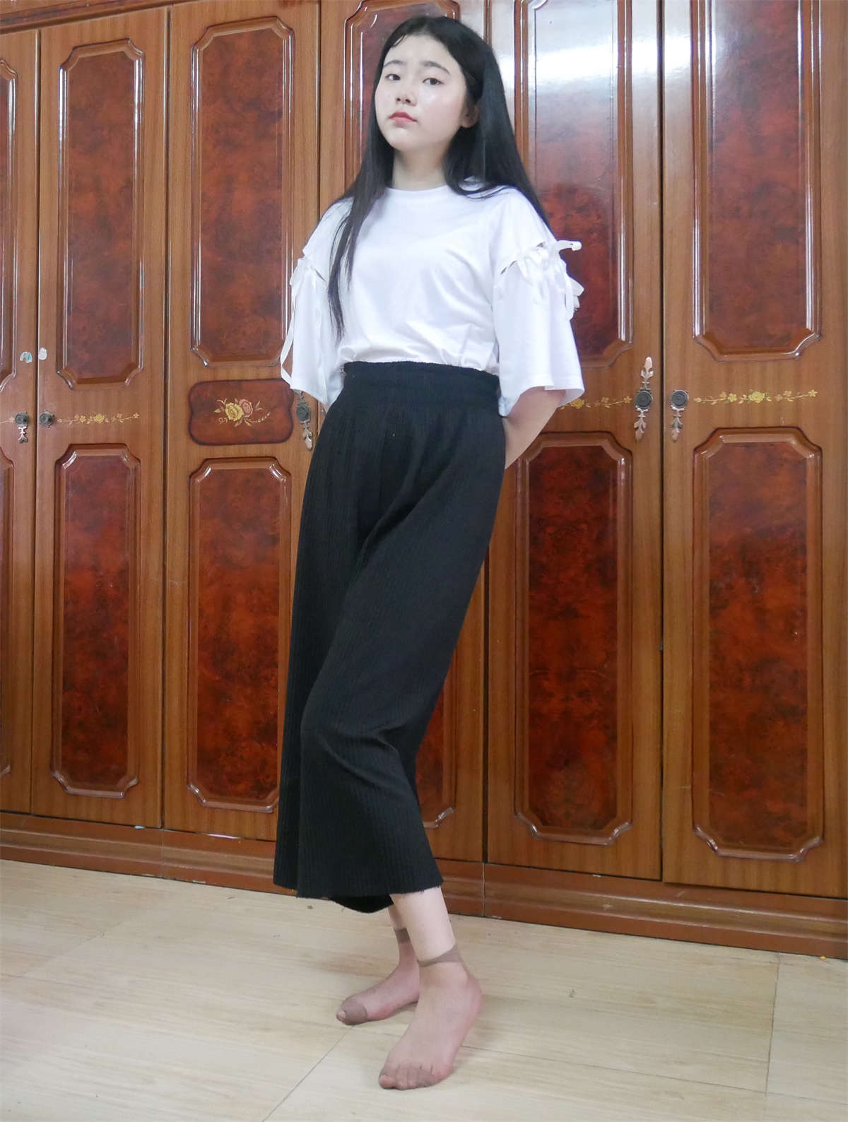 图片[2]-学妹校园寝室短丝系列009期 曹颖-日更街拍