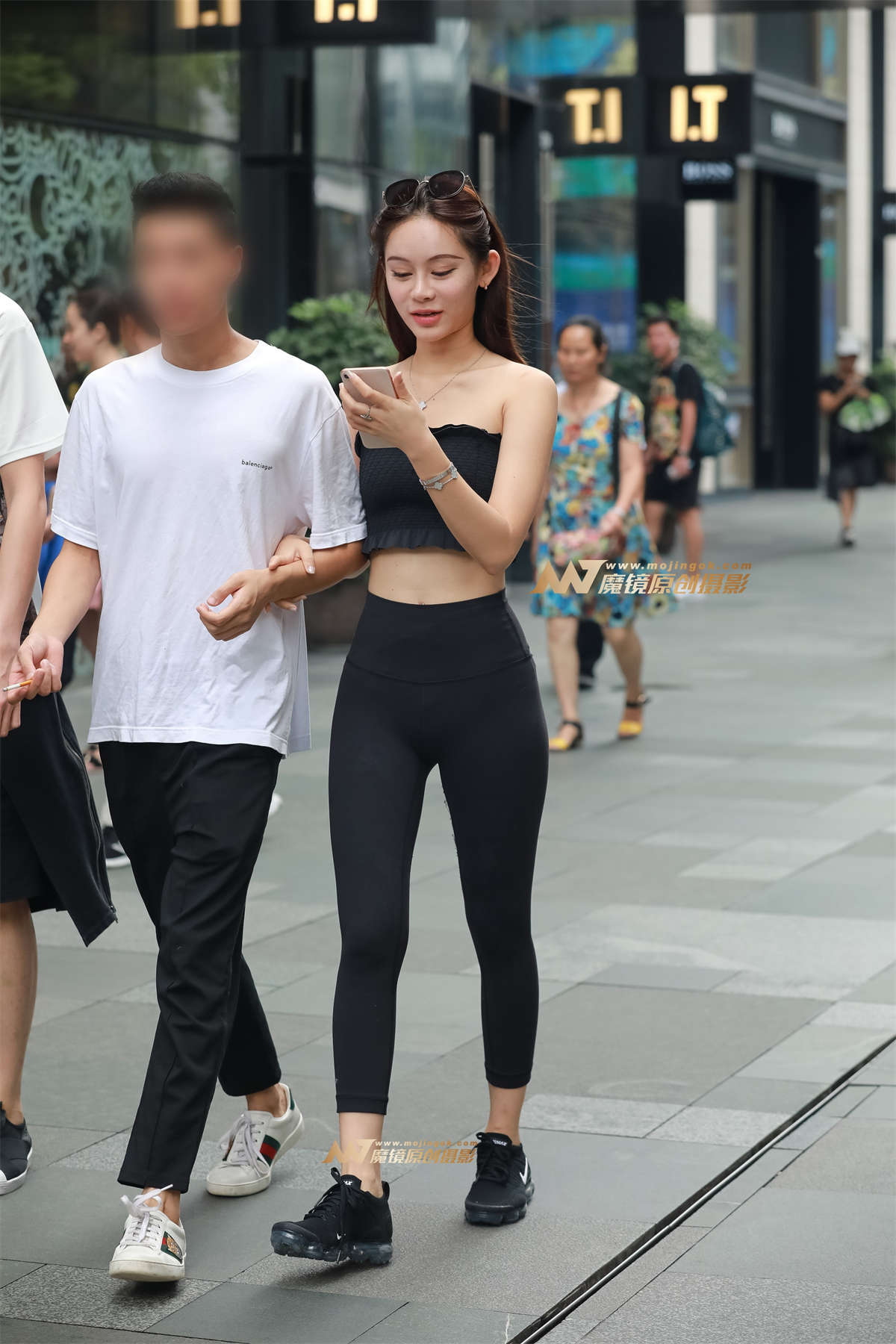 【凯恩赛帖】极品紧身 极品身材-日更街拍