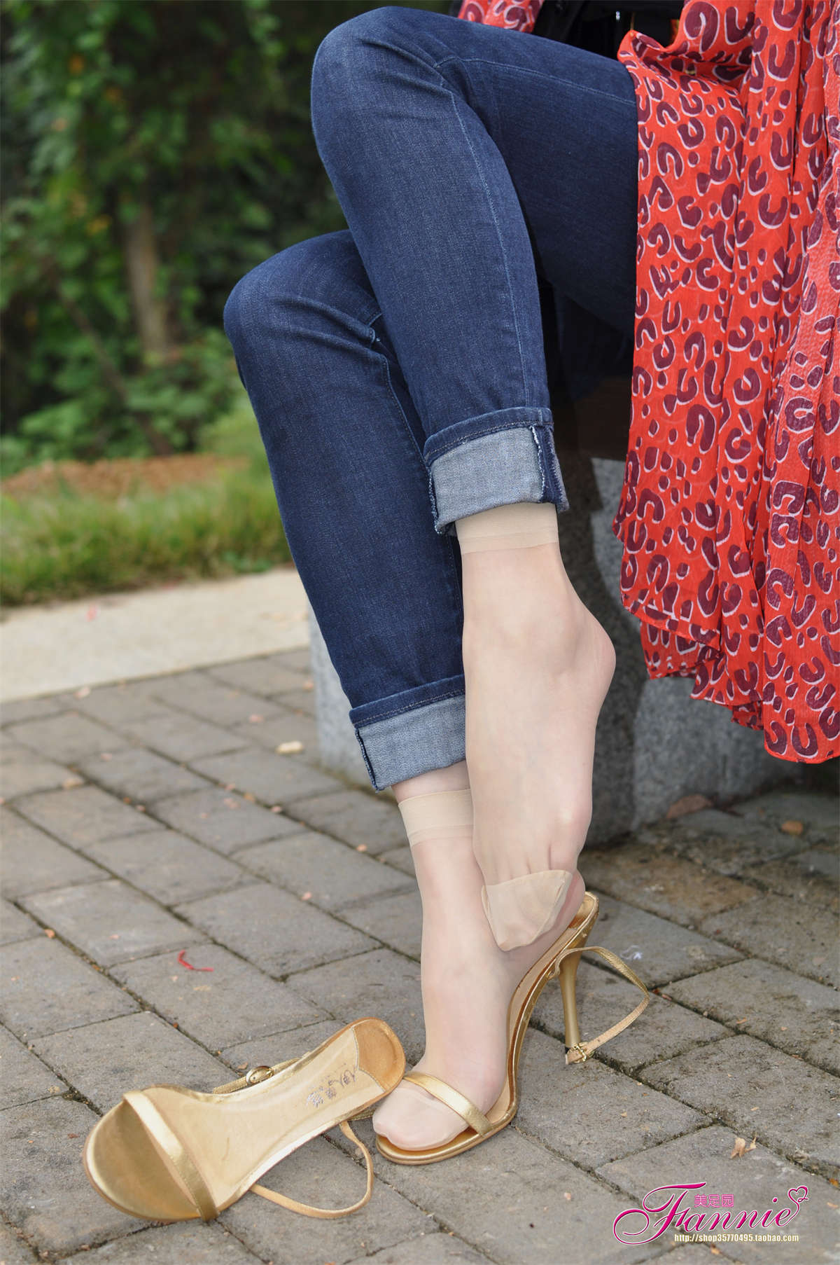图片[2]-Fannie芬妮美足园NO.413 心绪盈秋肉丝-日更街拍