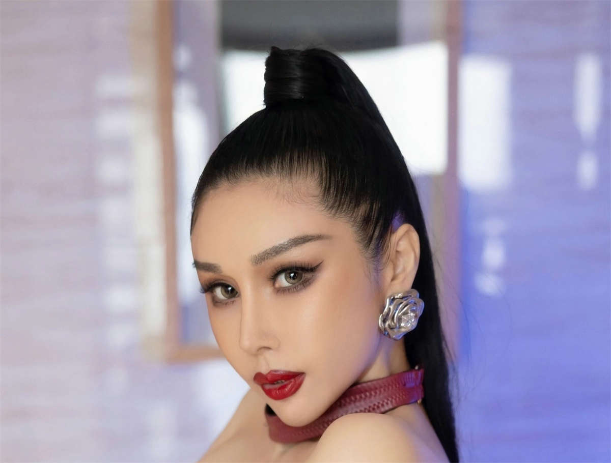 图片[2]-Xiuren秀人网 2024.02.05 No.8069 田冰冰-日更街拍