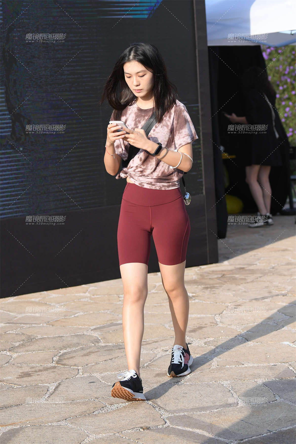 酒红色紧身短裤~-日更街拍