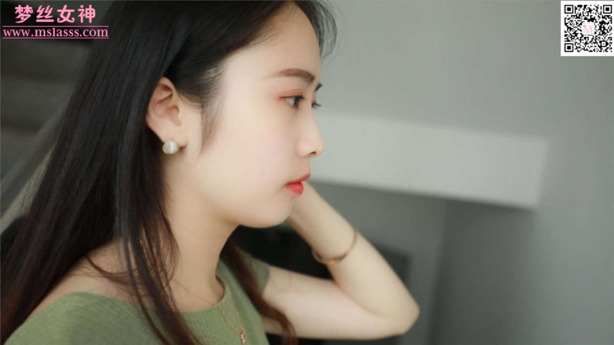 2020.02.29 侧颜美的小姐姐 柳儿 视频-日更街拍