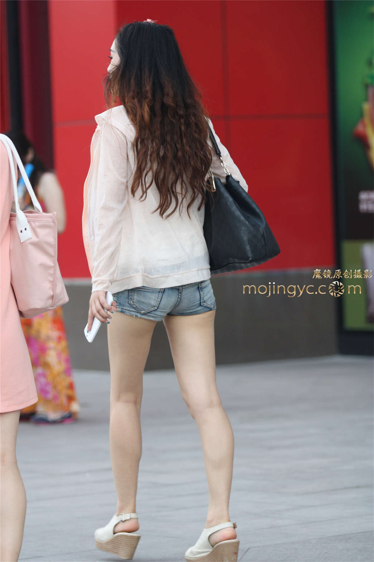 图片[2]-长腿妹子走路好着急！[18P]-日更街拍