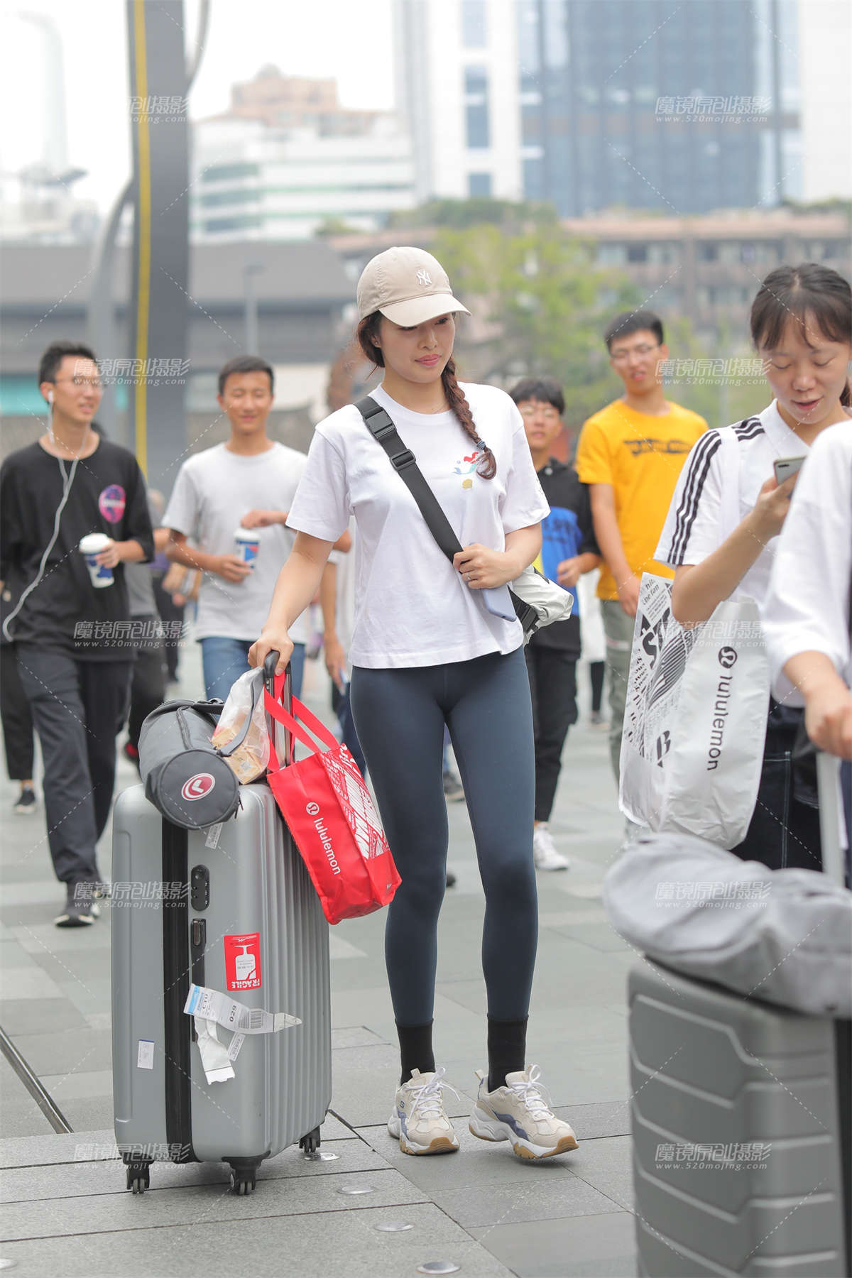 高挑的长腿女孩-日更街拍