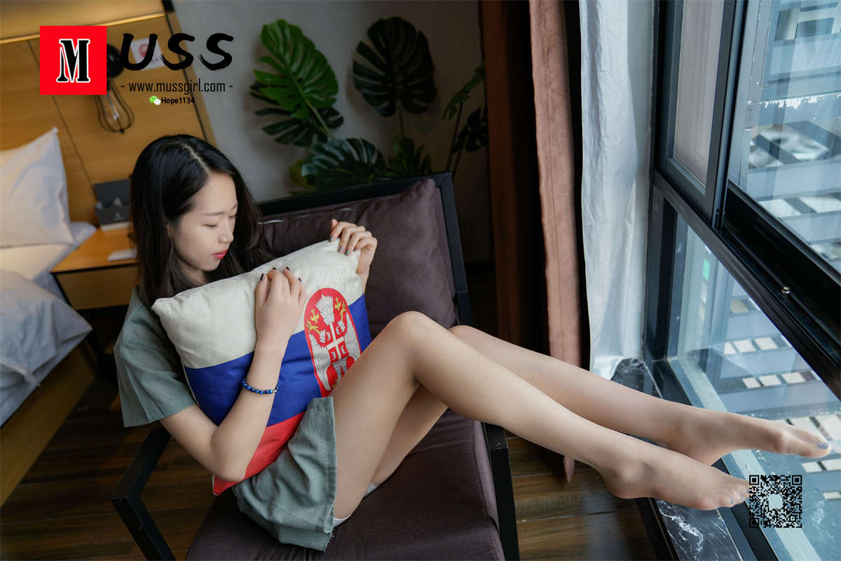 MussGirl慕丝女郎 NO.088 很好看的茜茜的美腿-日更街拍
