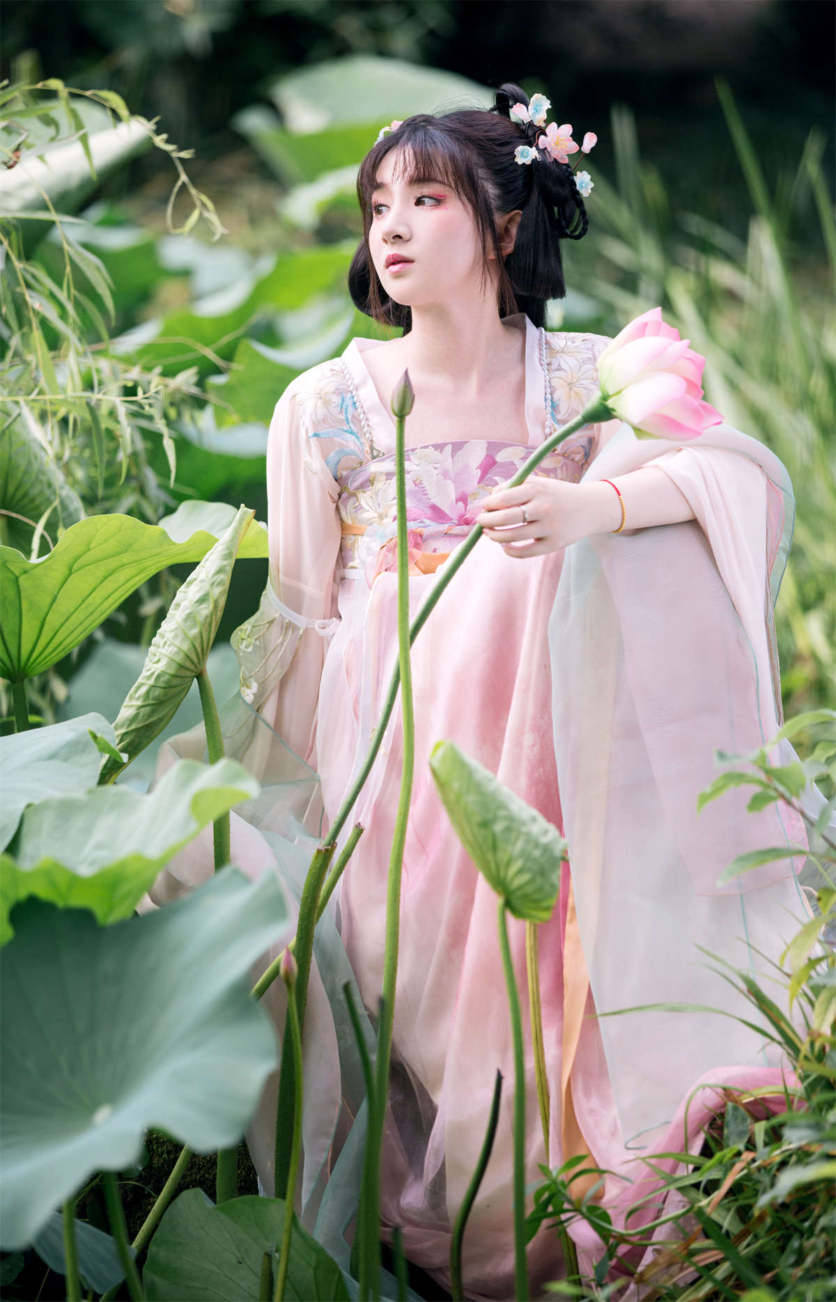 YITUYU艺图语 2023.07.04 荷塘 Lionnn_-日更街拍