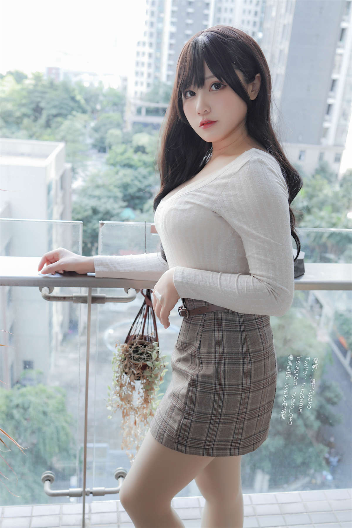 Nyako喵子 NO.033 人妻本-日更街拍