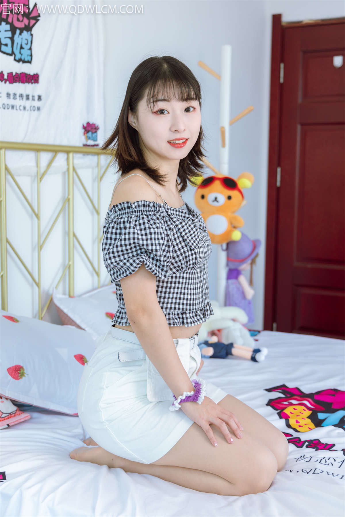 物恋传媒 NO.1251 月心-落日归山海-日更街拍