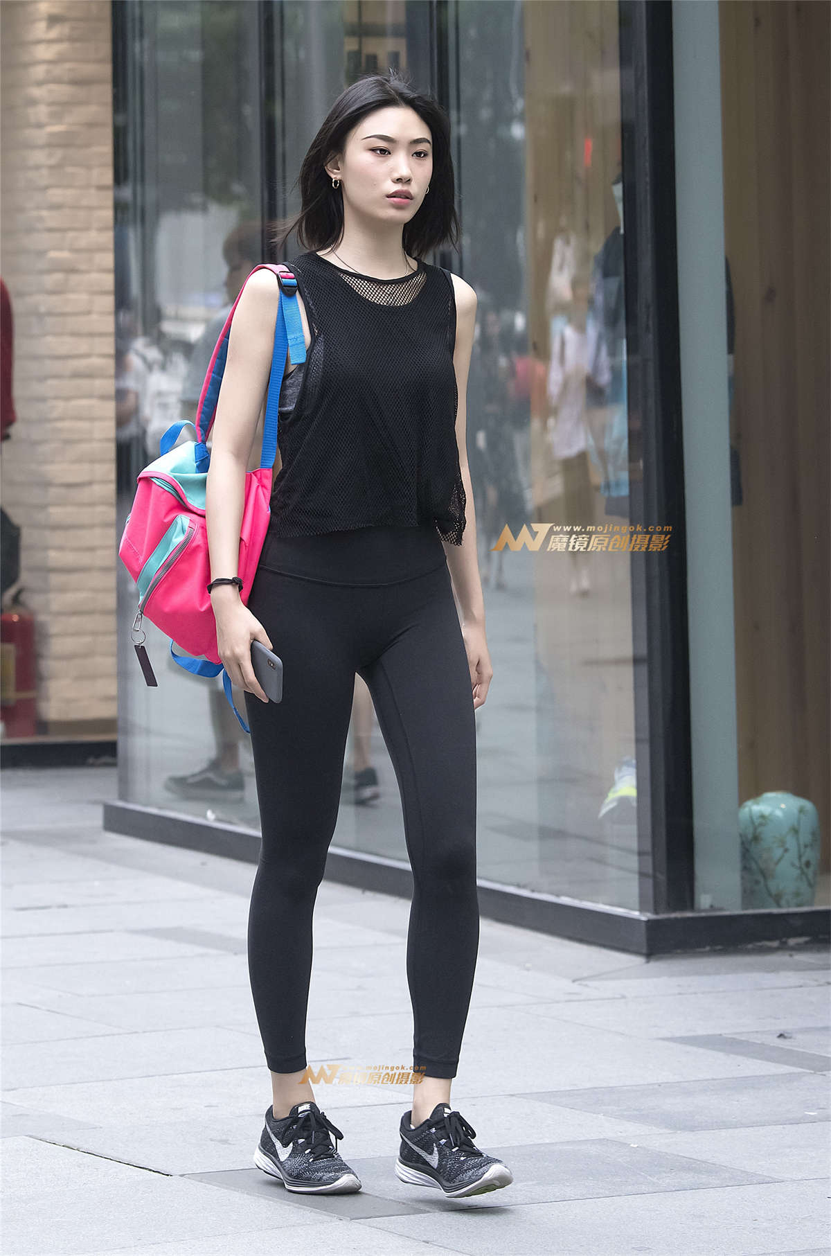 健美姑娘好身材-日更街拍