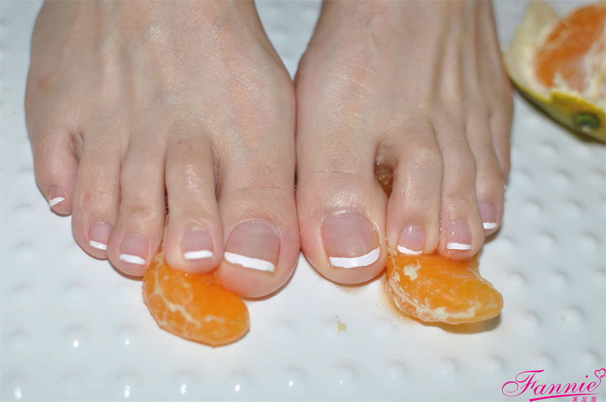 Fannie芬妮美足园NO.421 恰似你的甜蜜秋橘篇（下）-日更街拍
