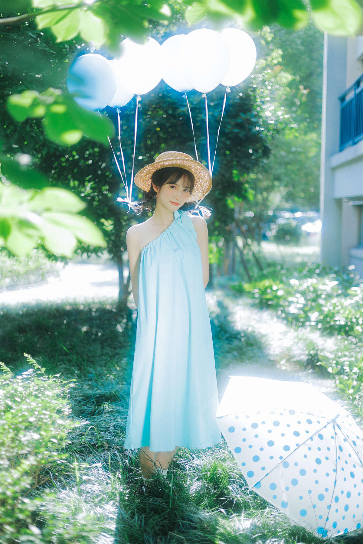 YITUYU艺图语 2022.07.30 告白气球 一只阿梦崽-日更街拍