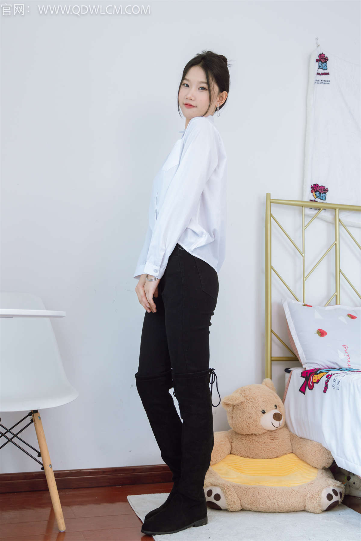 物恋传媒 NO.1291 小竹-中秋共团圆-日更街拍