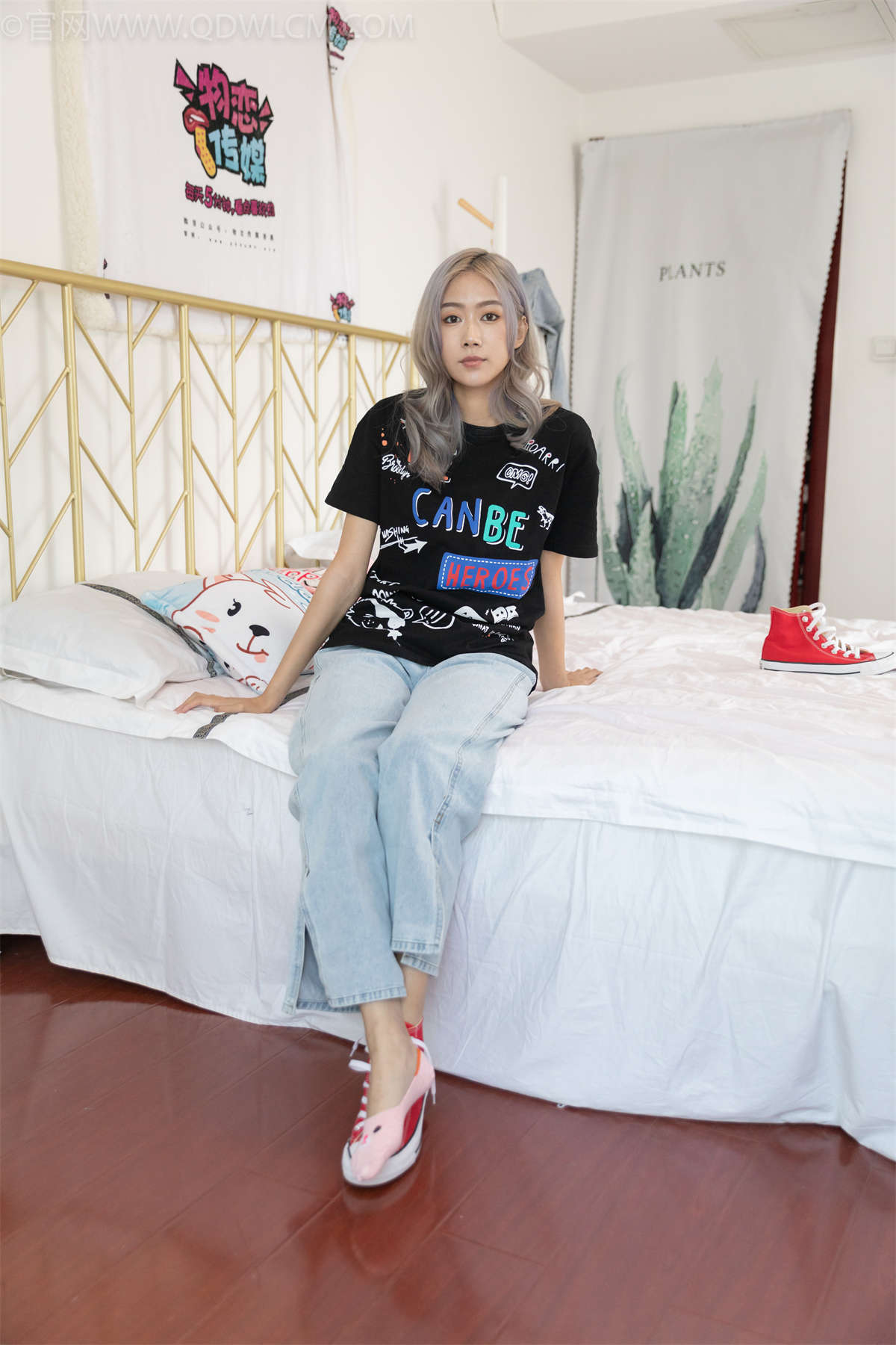 物恋传媒 NO.1074 小鹿-过往的美好（小鹿最后一期）-日更街拍