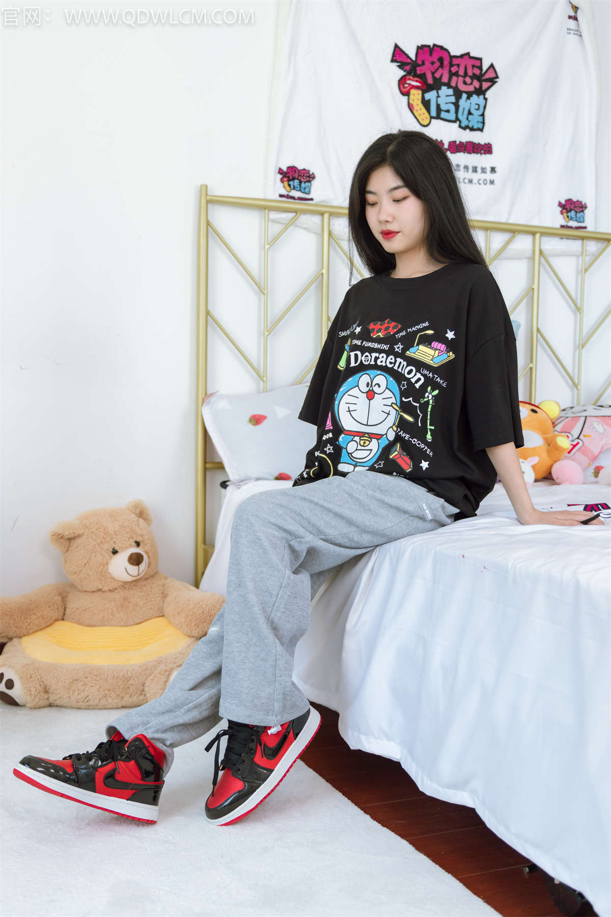 物恋传媒 NO.1292 米米-陪你看日出-日更街拍