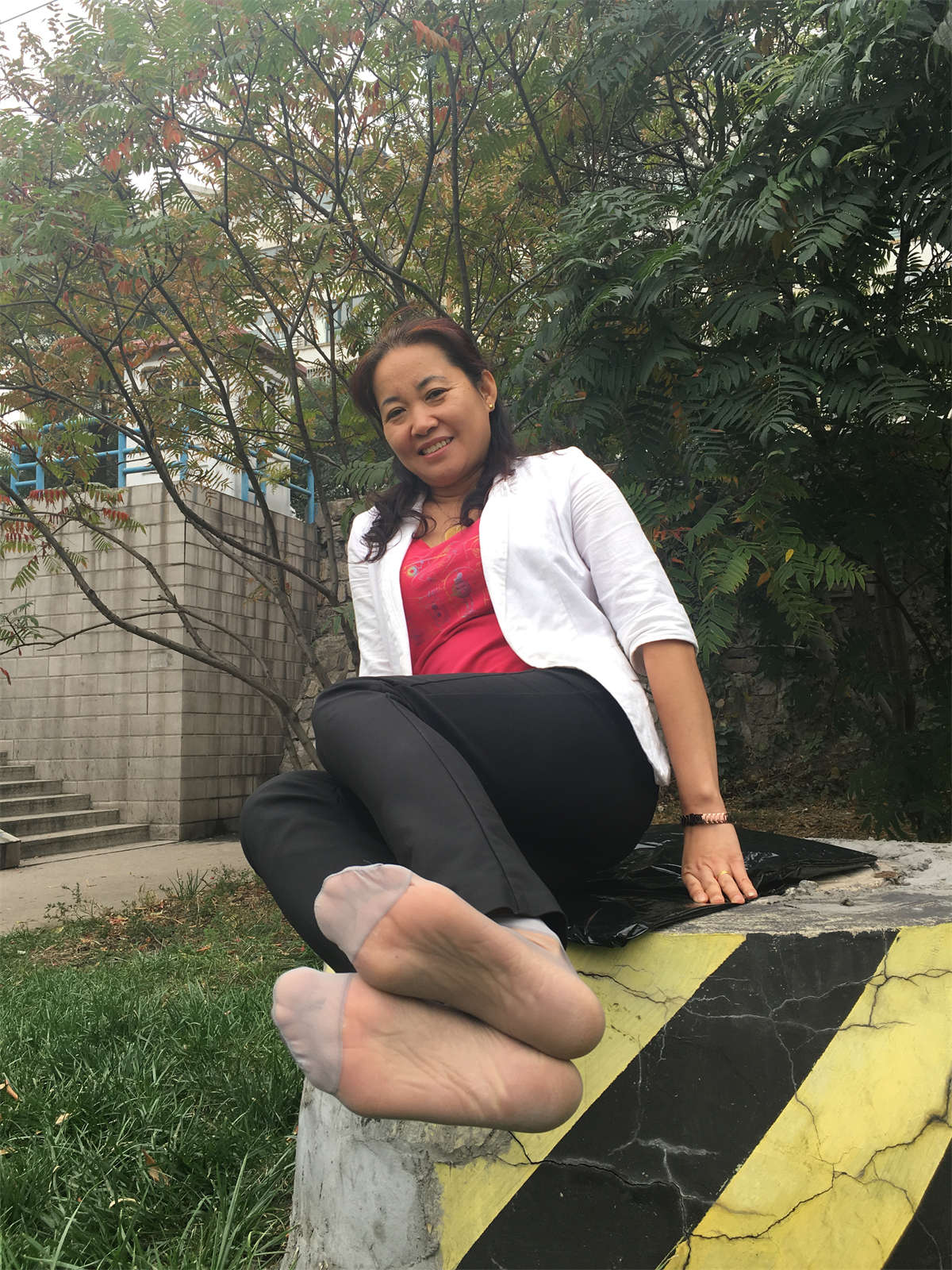 图片[2]-学妹校园寝室短丝系列016期 白美玲-日更街拍