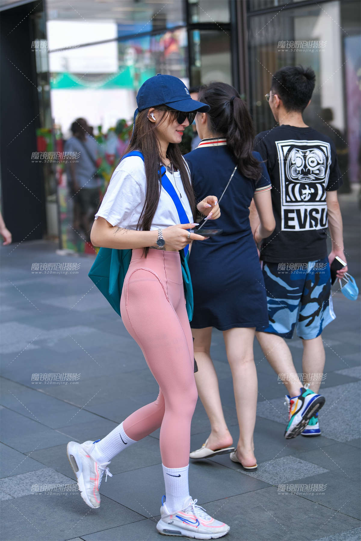 图片[2]-粉色紧身裤-日更街拍