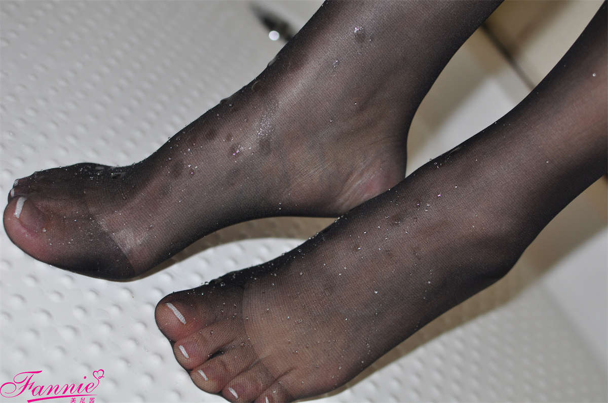 Fannie芬妮美足园NO.426 我的丝袜我做主（3）-日更街拍