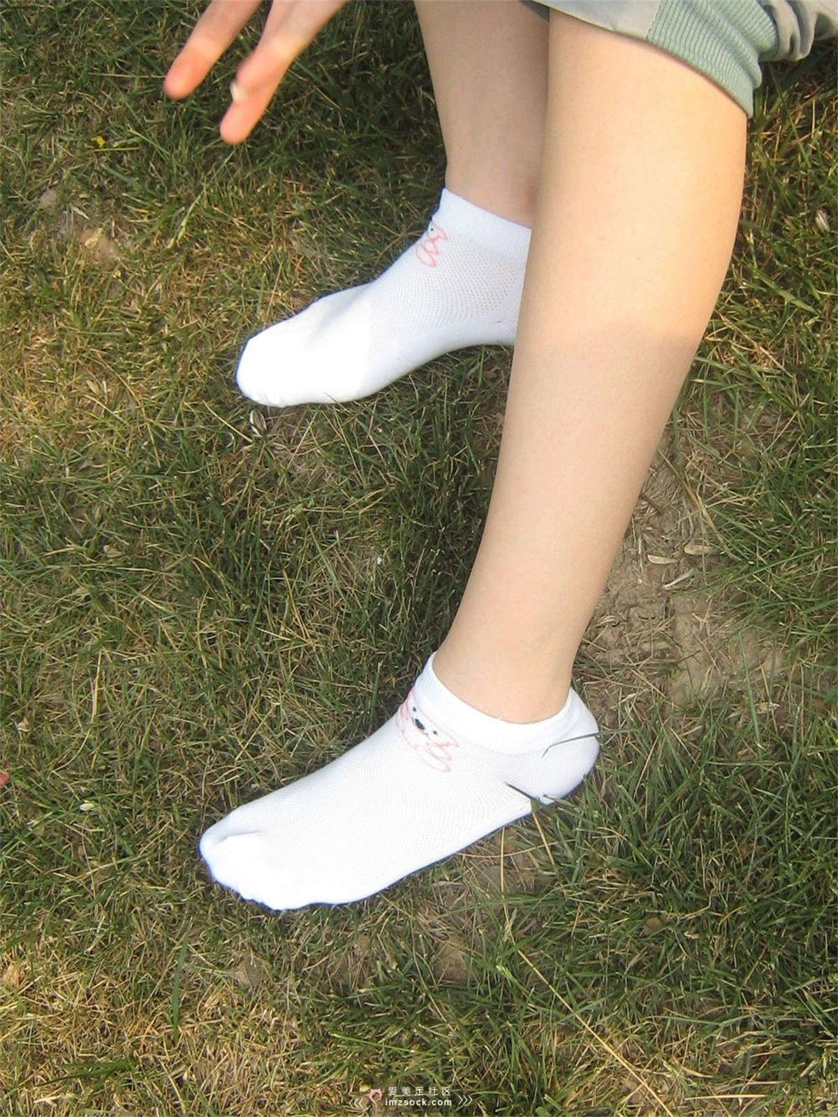 图片[2]-MZSOCK-2018 No.273 七分裤短发少女帆布鞋纤细小腿 【第三季】-日更街拍