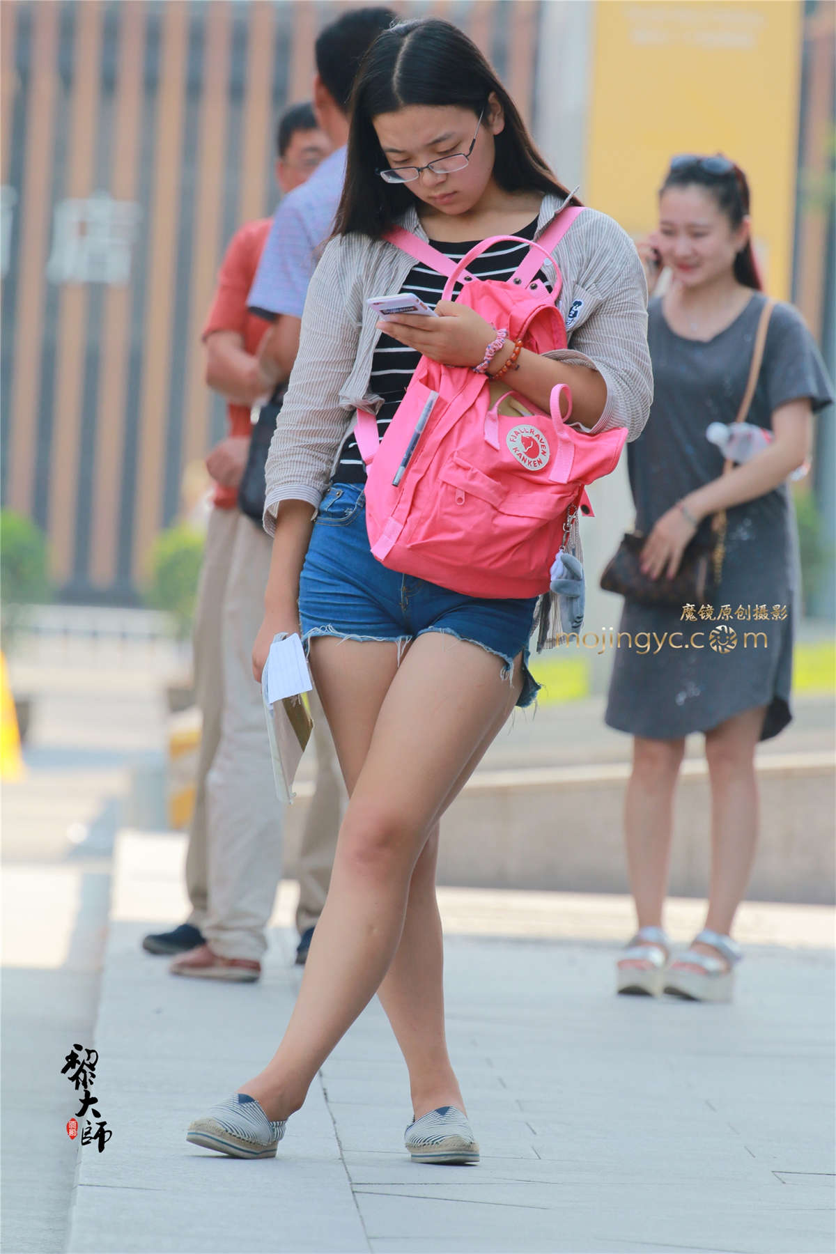 诱惑的紧-日更街拍