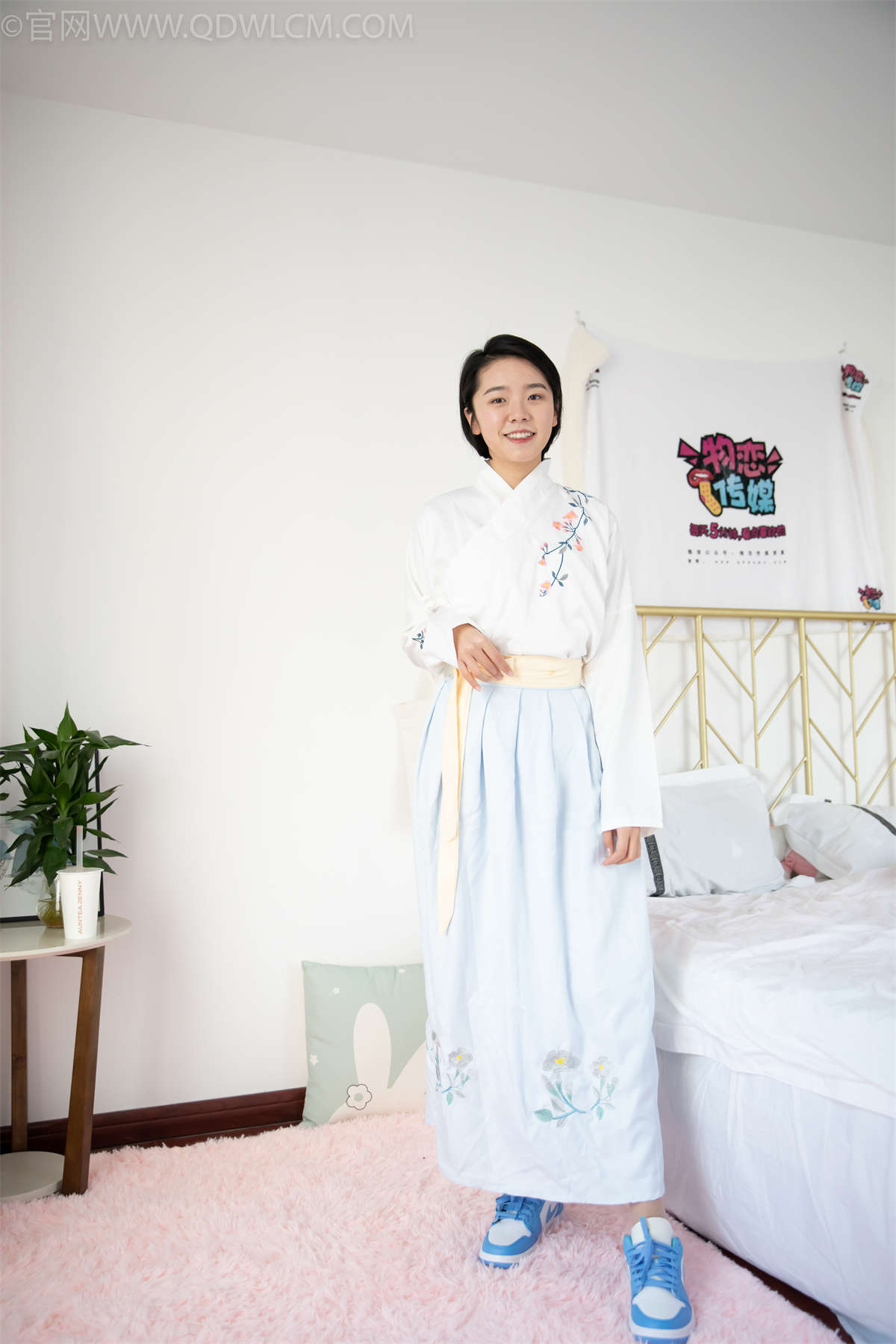 图片[2]-物恋传媒 NO.987期 小飞-那年明月-日更街拍