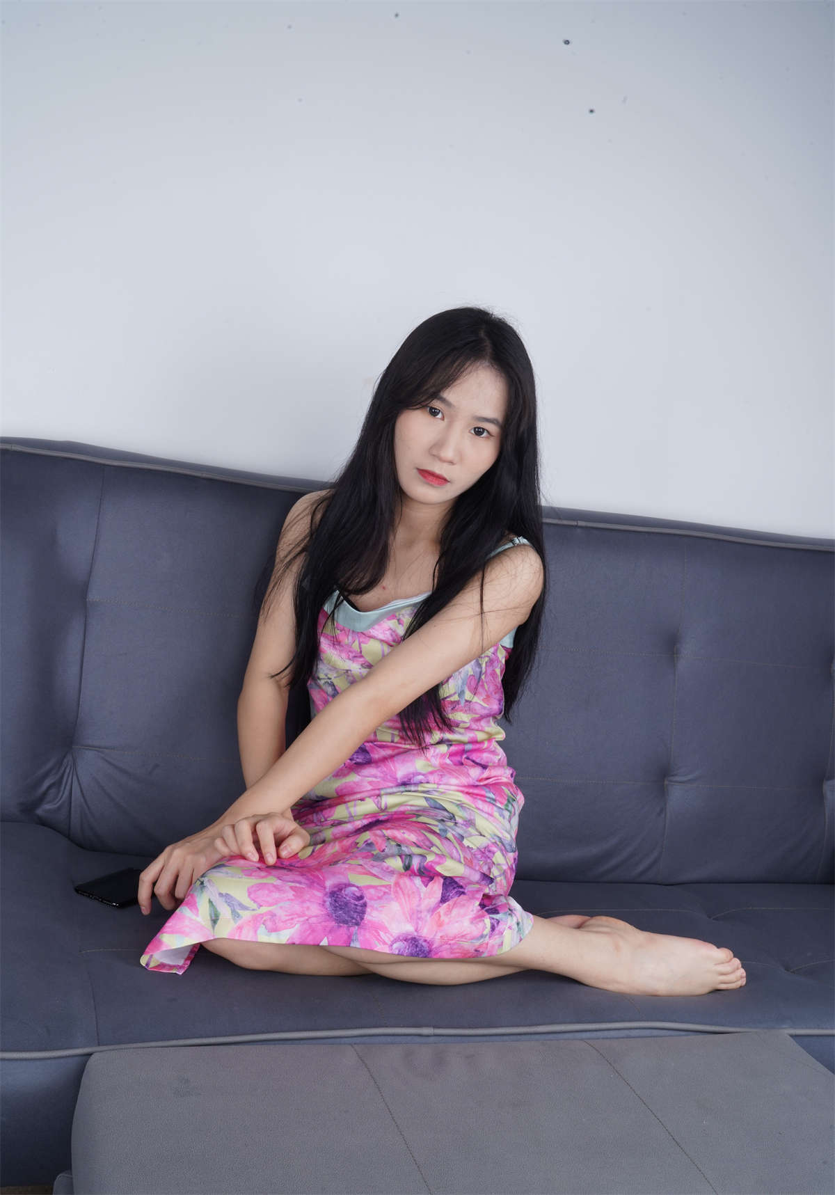aapary摄影 No.153 乐瑶回归展示37码美脚-日更街拍