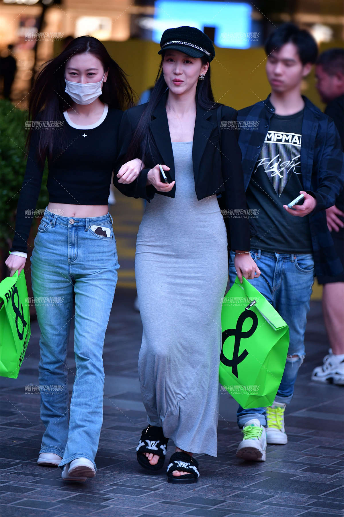 ★漂亮棉质长裙美女-日更街拍