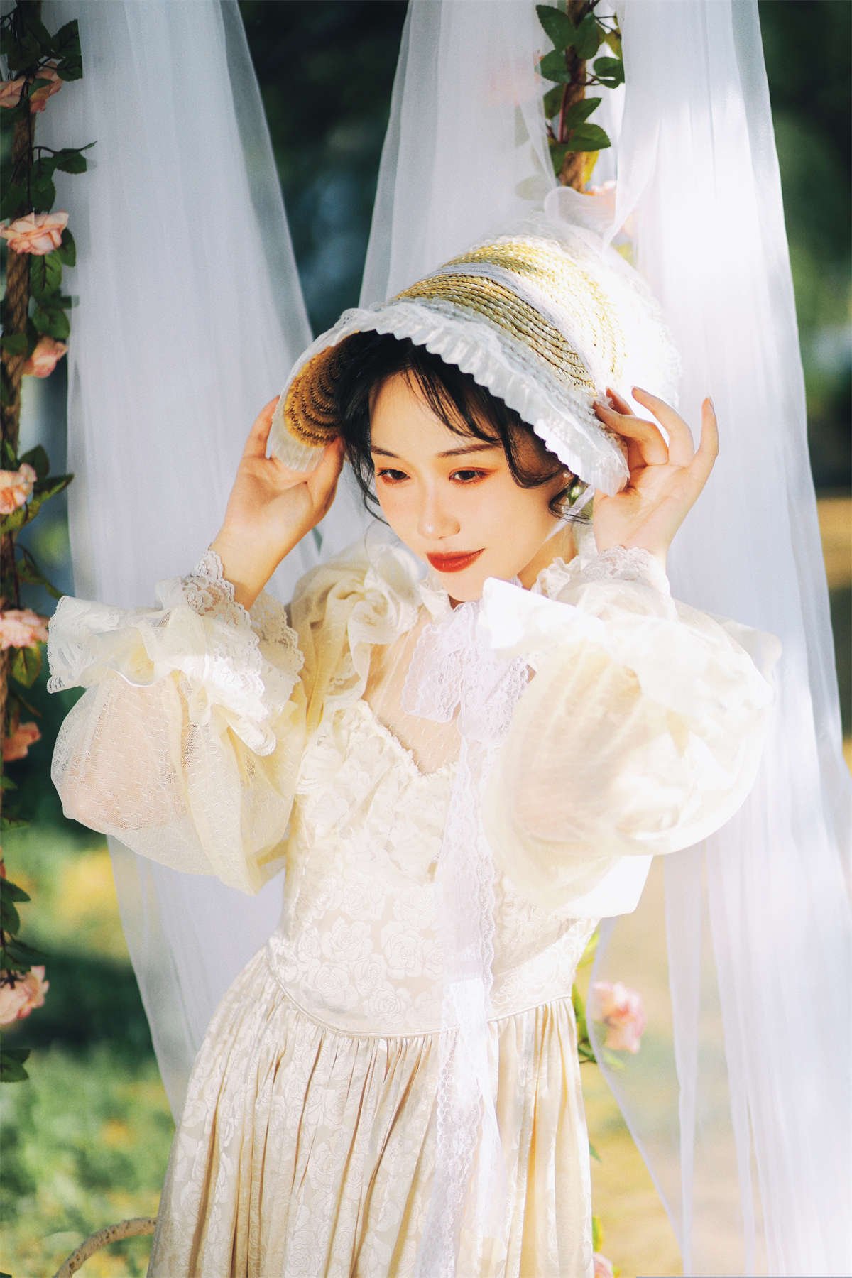 YITUYU艺图语 2022.09.28 湖边的秋千 迟白插图1